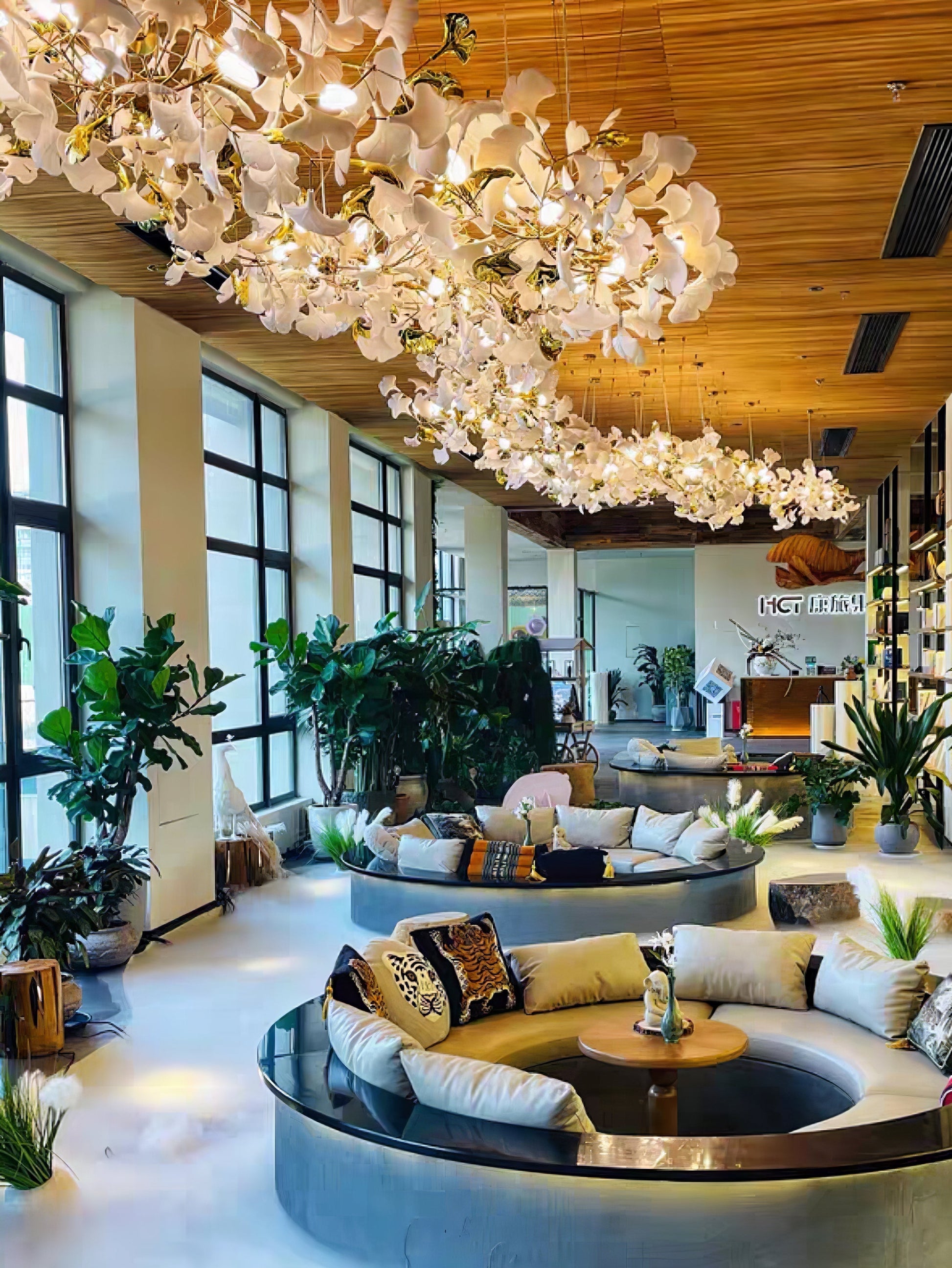 Eurzoris Gingko Leaf Chandelier-Neutral Decor