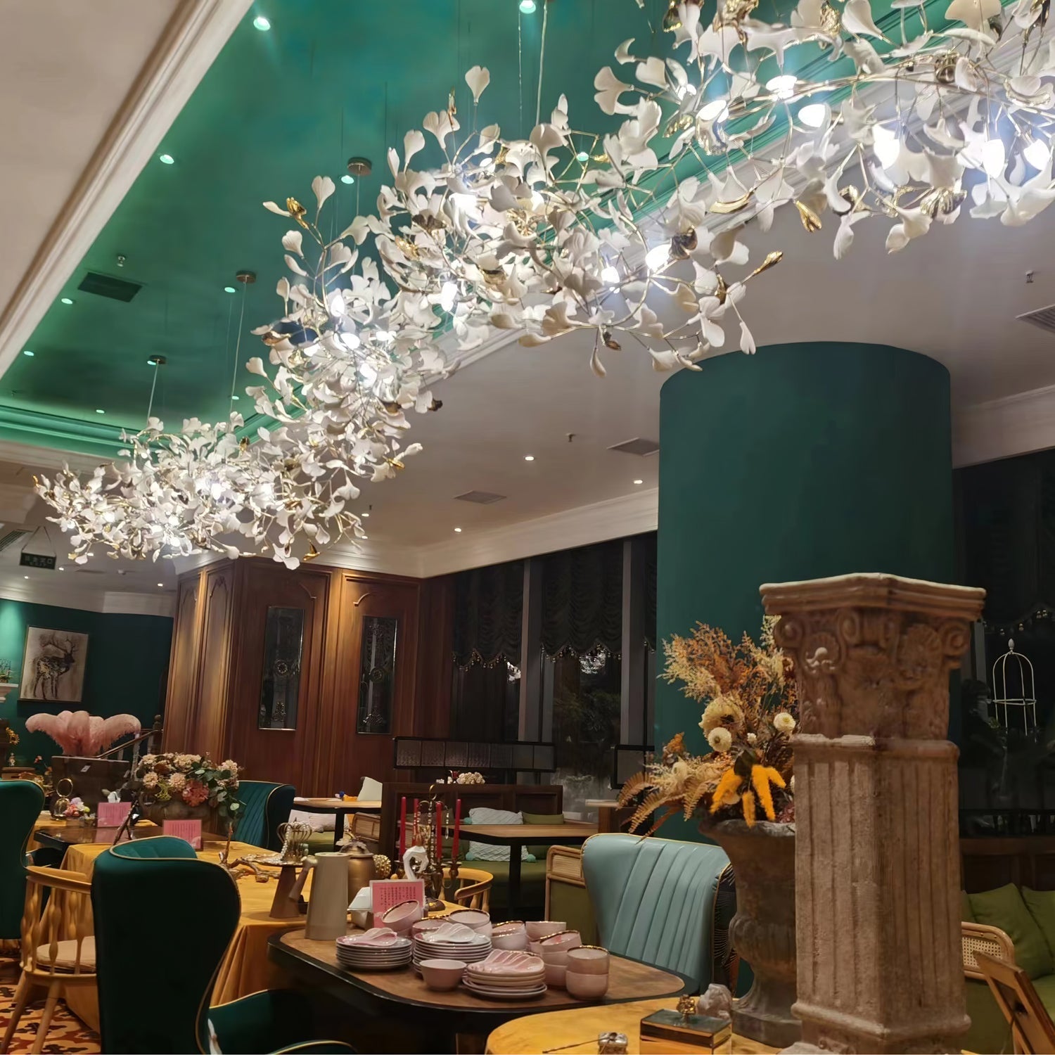 Eurzoris Gingko Leaf Chandelier-Neutral Decor