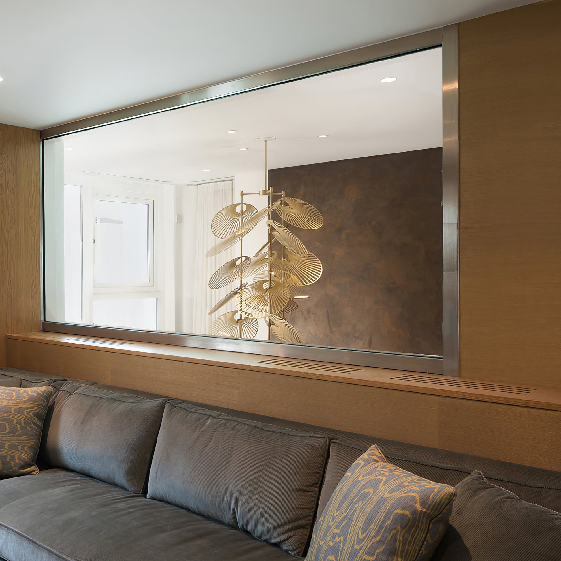 Odoraris Luxury Leaf Chandelier-Neutral Decor