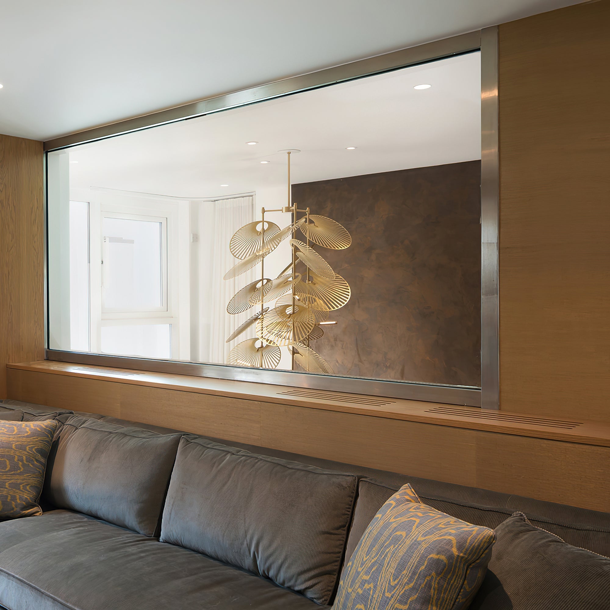 Odoraris Luxury Leaf Chandelier-Neutral Decor