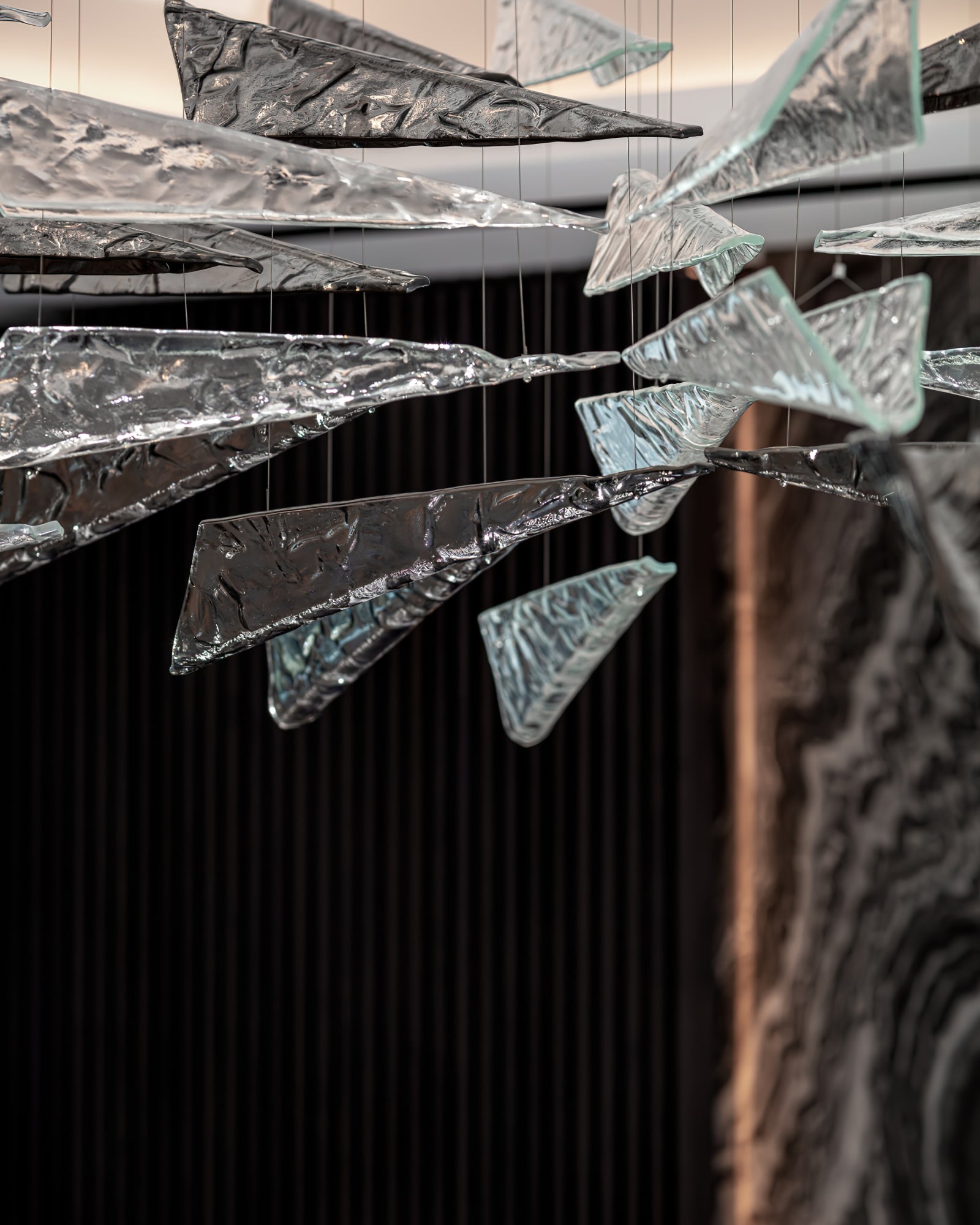Nyvinia Glass Feather-Shape Chandelier-Neutral Decor