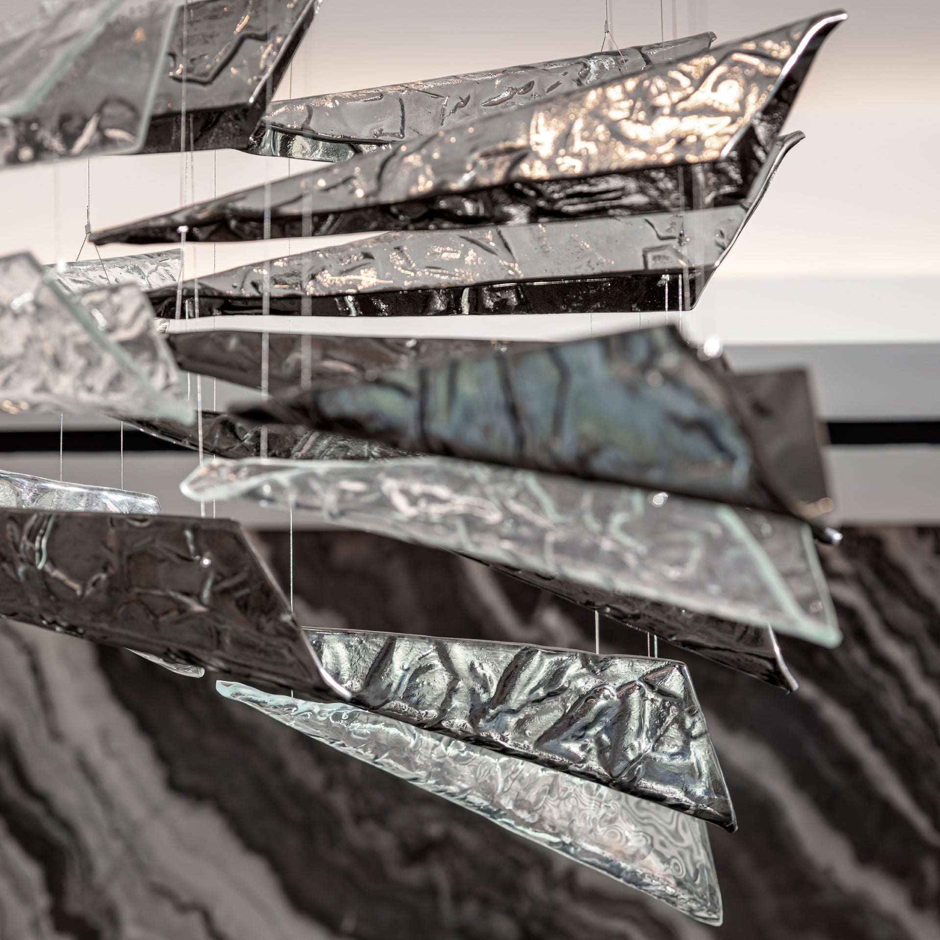 Nyvinia Glass Feather-Shape Chandelier-Neutral Decor