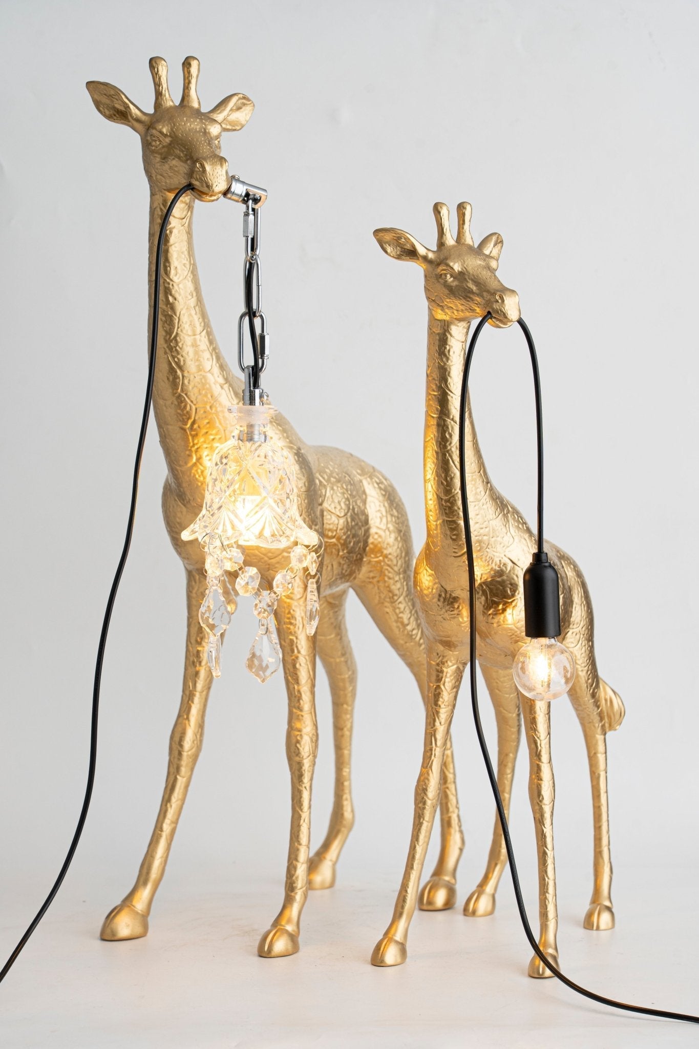 Fexl Luxurious Giraffe Royale Sculpture Floor Lamp-Neutral Decor