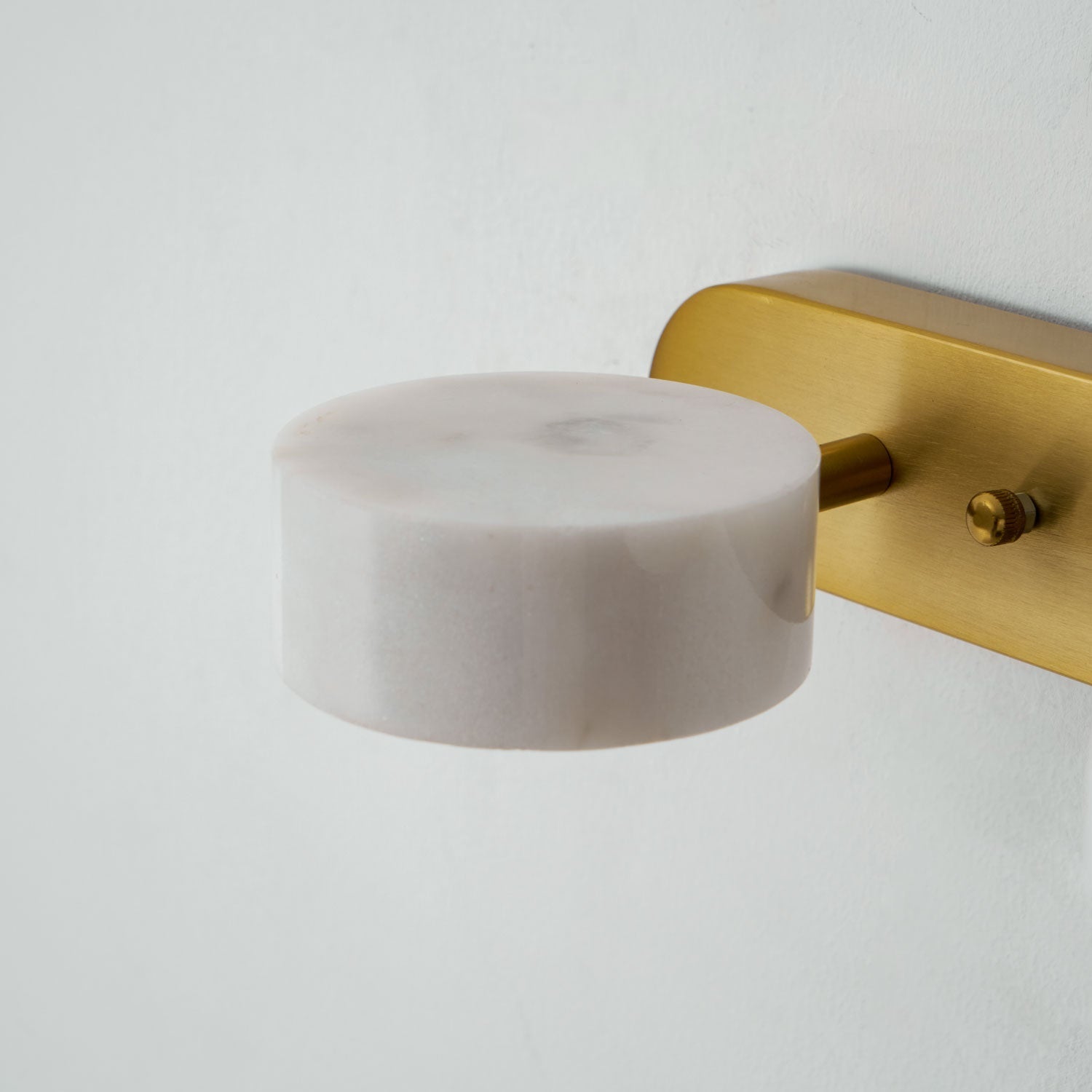 Orshaa Linear Travertine Vanity Light-Neutral Decor