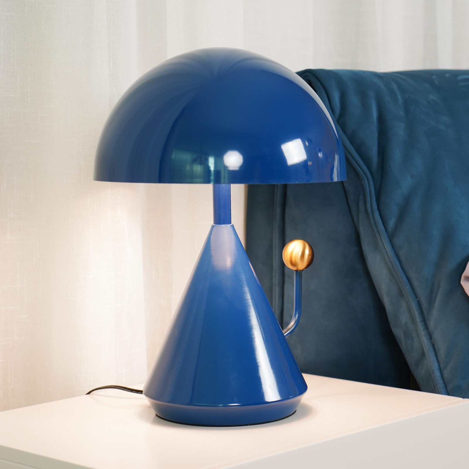 Bella Modern Table lamp-Neutral Decor