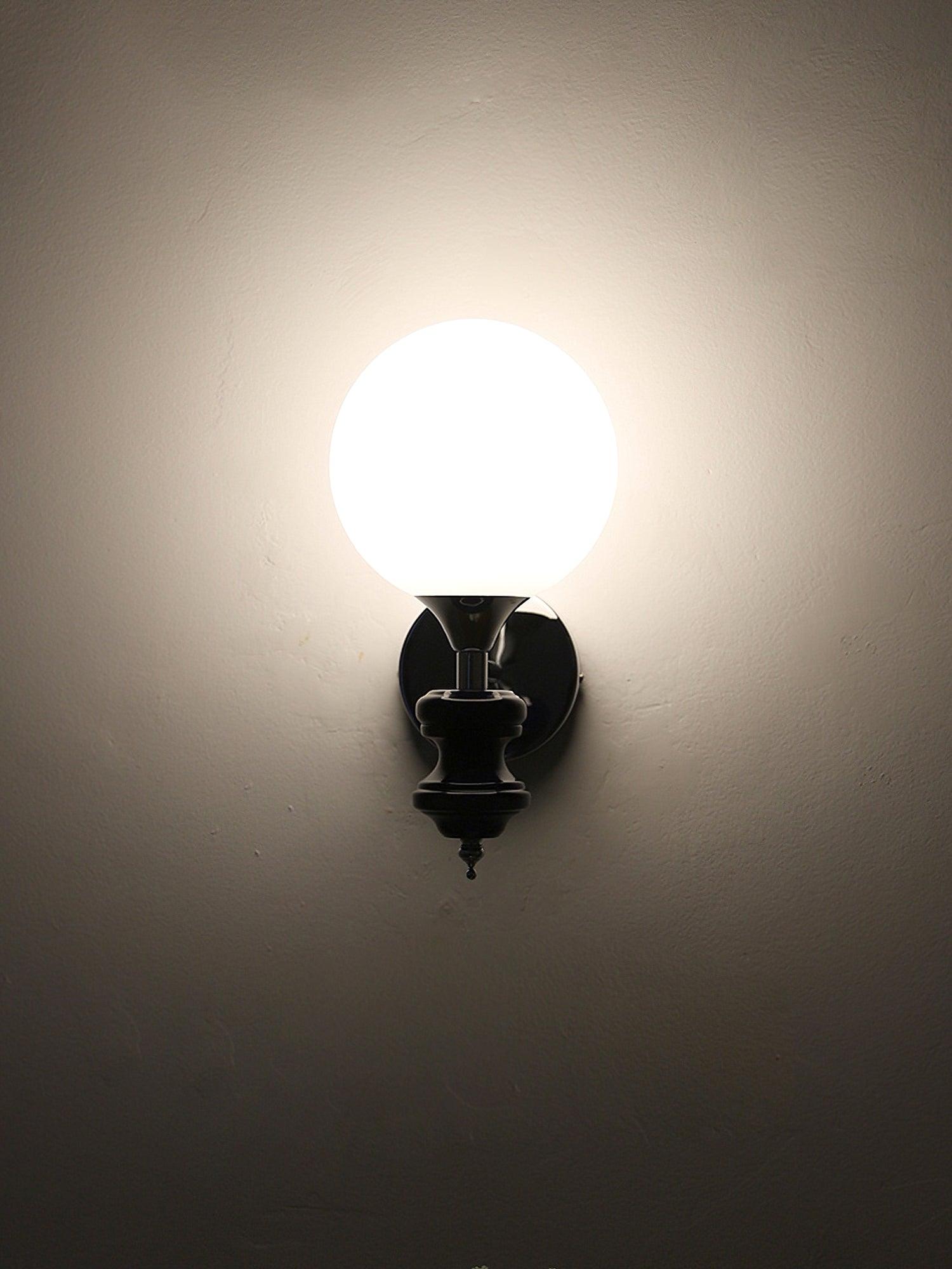 Sune Glass Vintage Wall Light-Neutral Decor