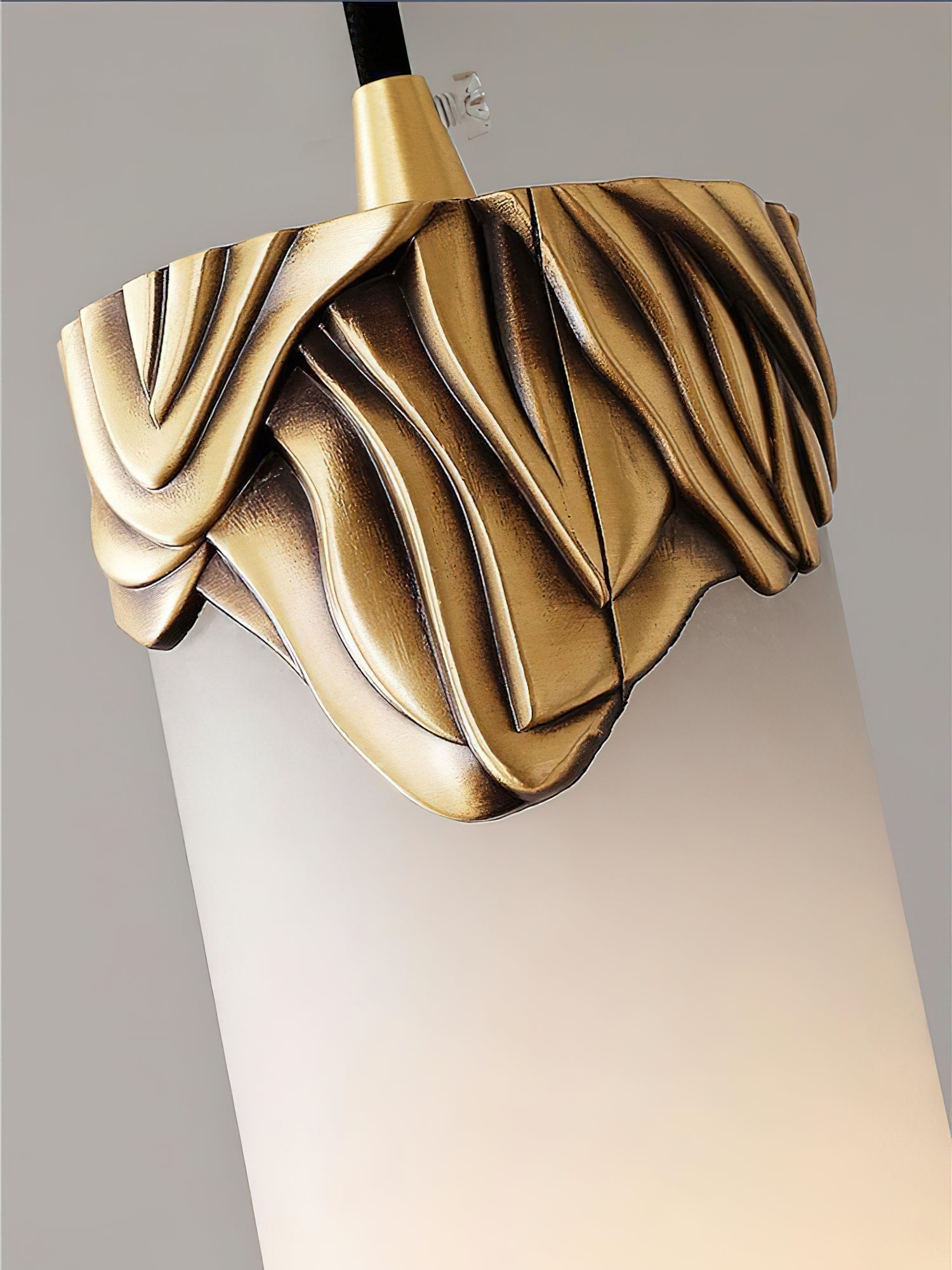 Lioran Alabaster Pendant Light