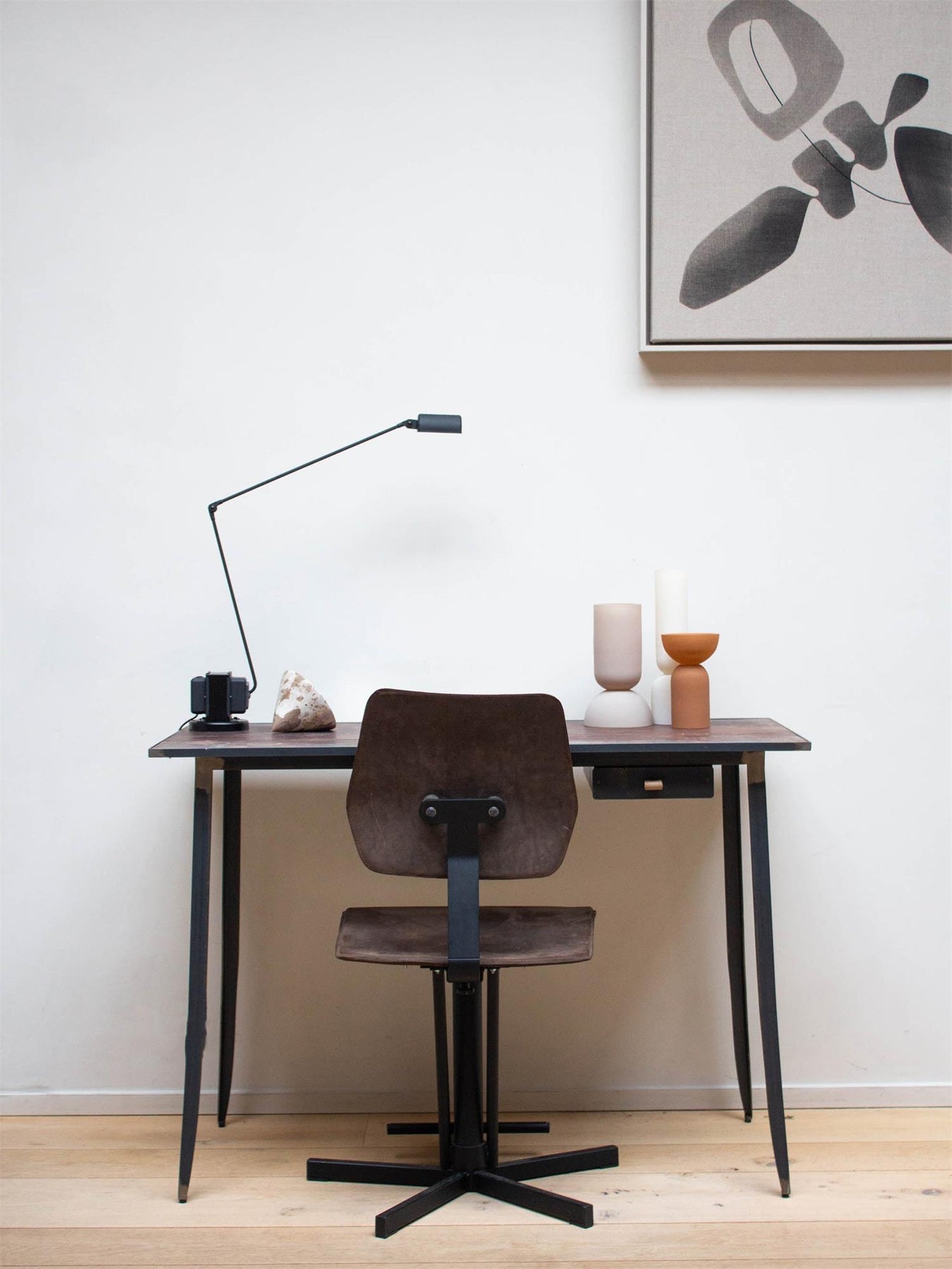 Orvyn Minimalist Table Lamp-Neutral Decor