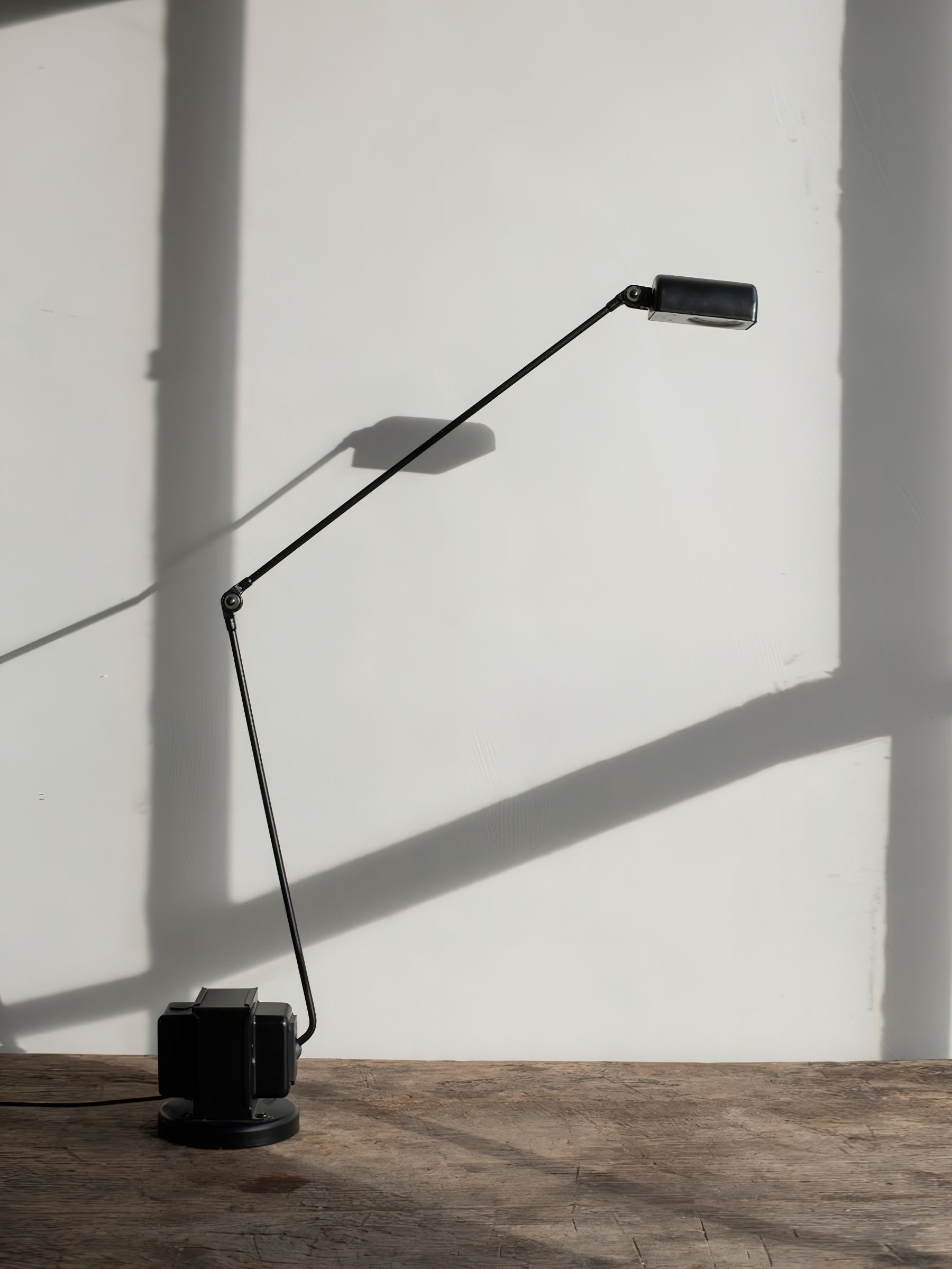 Orvyn Minimalist Table Lamp-Neutral Decor