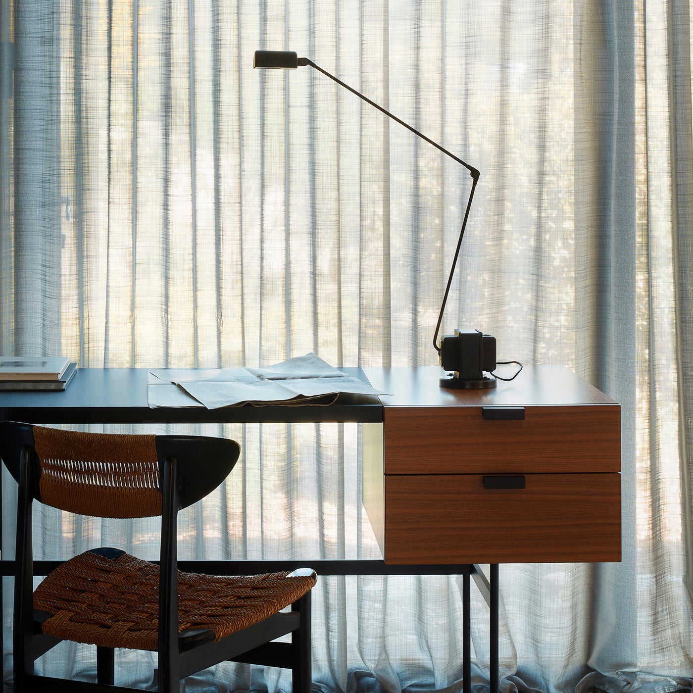 Orvyn Minimalist Table Lamp-Neutral Decor