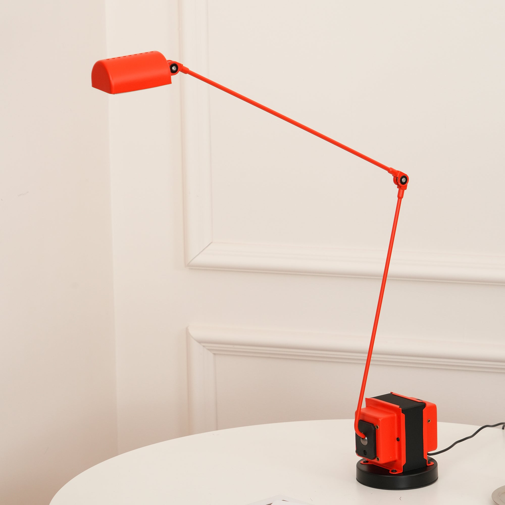 Orvyn Minimalist Table Lamp-Neutral Decor