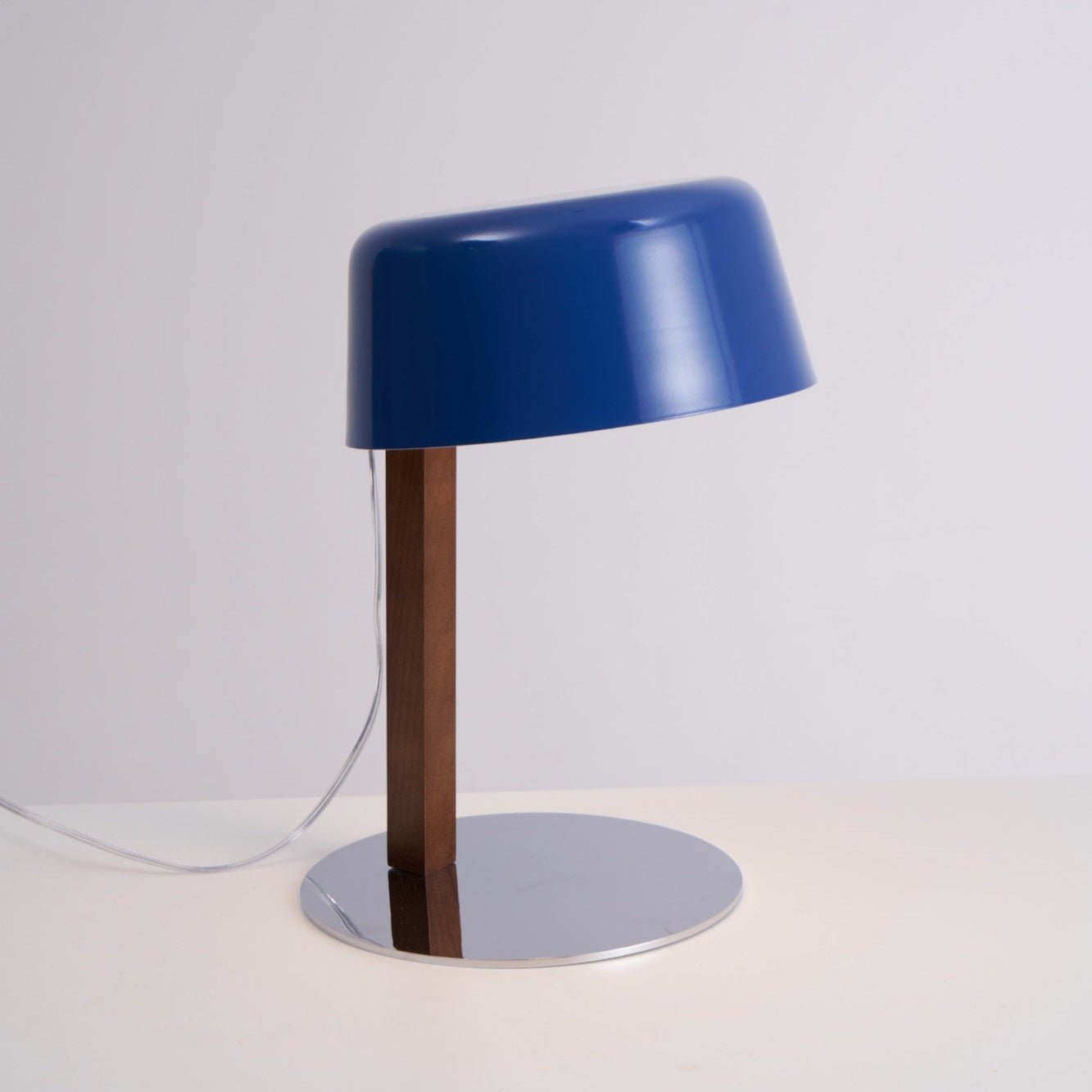 Aura Modern Table Lamp-Neutral Decor