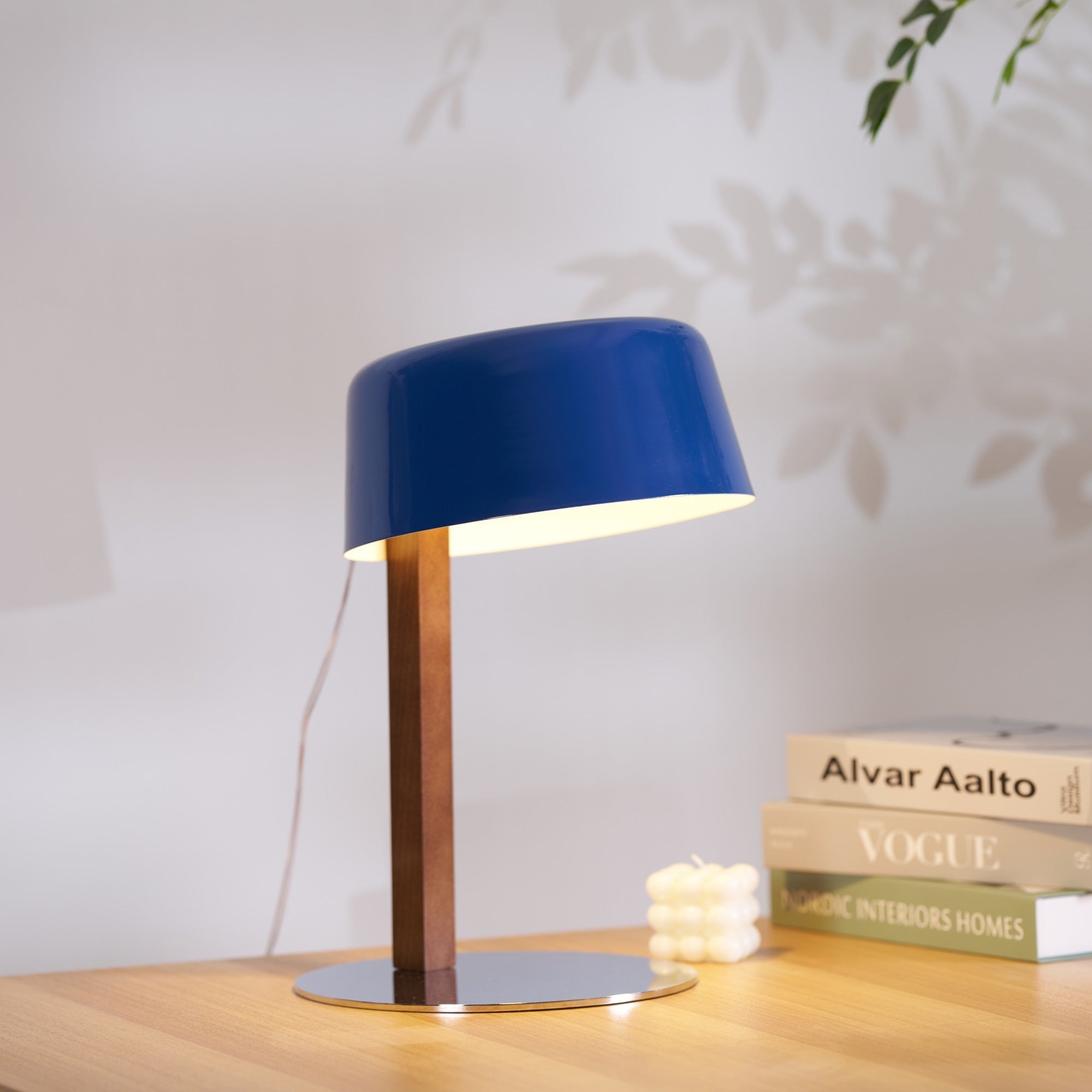 Aura Modern Table Lamp-Neutral Decor