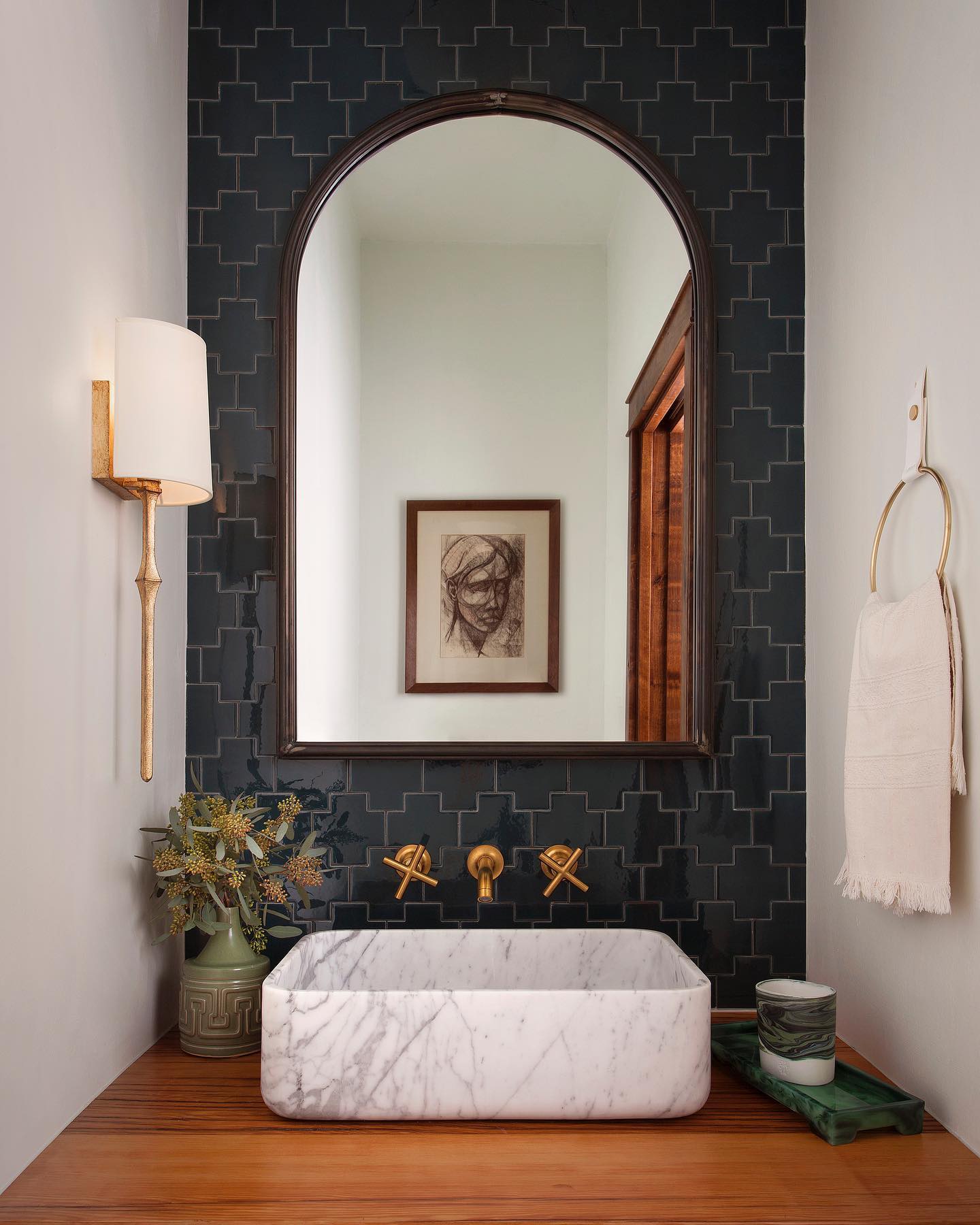 Caspian Wall Lamp