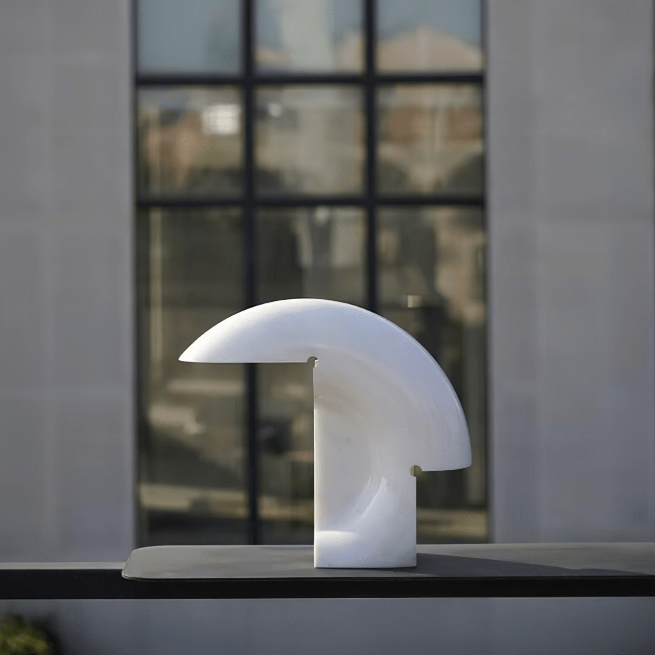 Emmy Modern Marble Table Lamp-Neutral Decor