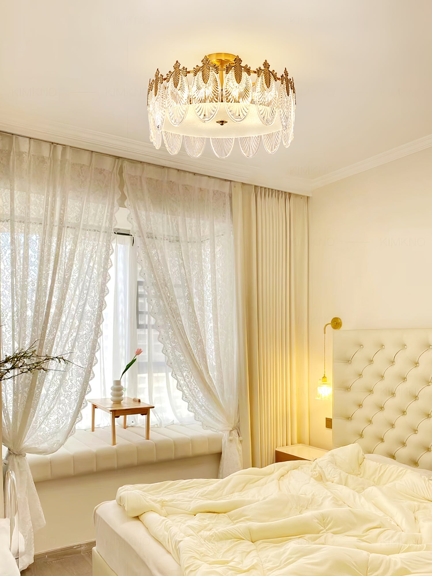 Lustra Chandelier Glass Petals Gold Frame Round-Neutral Decor