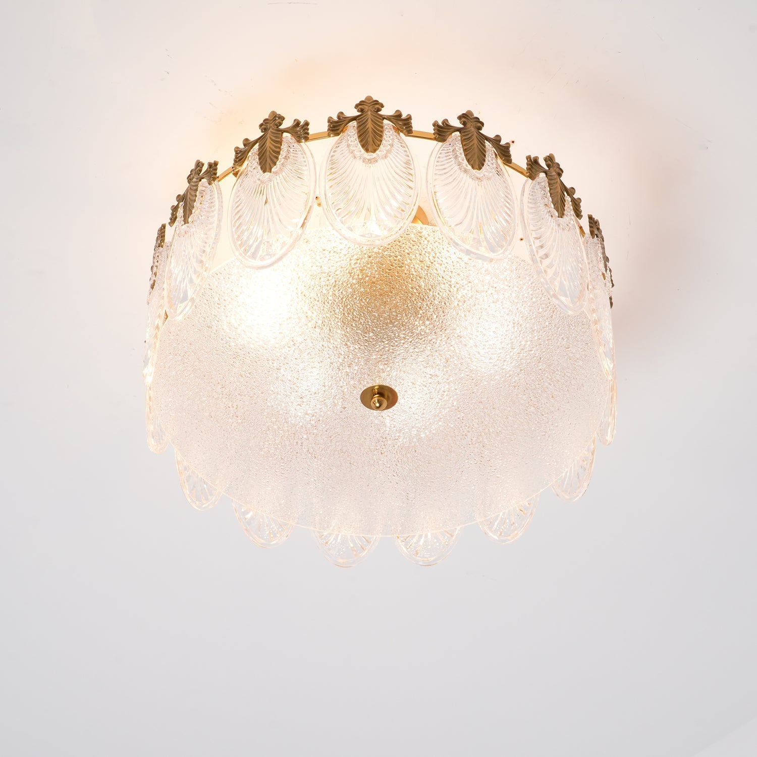 Lustra Chandelier Glass Petals Gold Frame Round-Neutral Decor