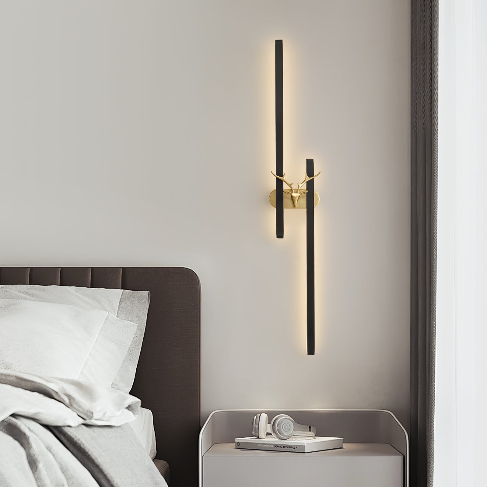 Vavinisra Classic Deer Brass Wall Lamp-Neutral Decor