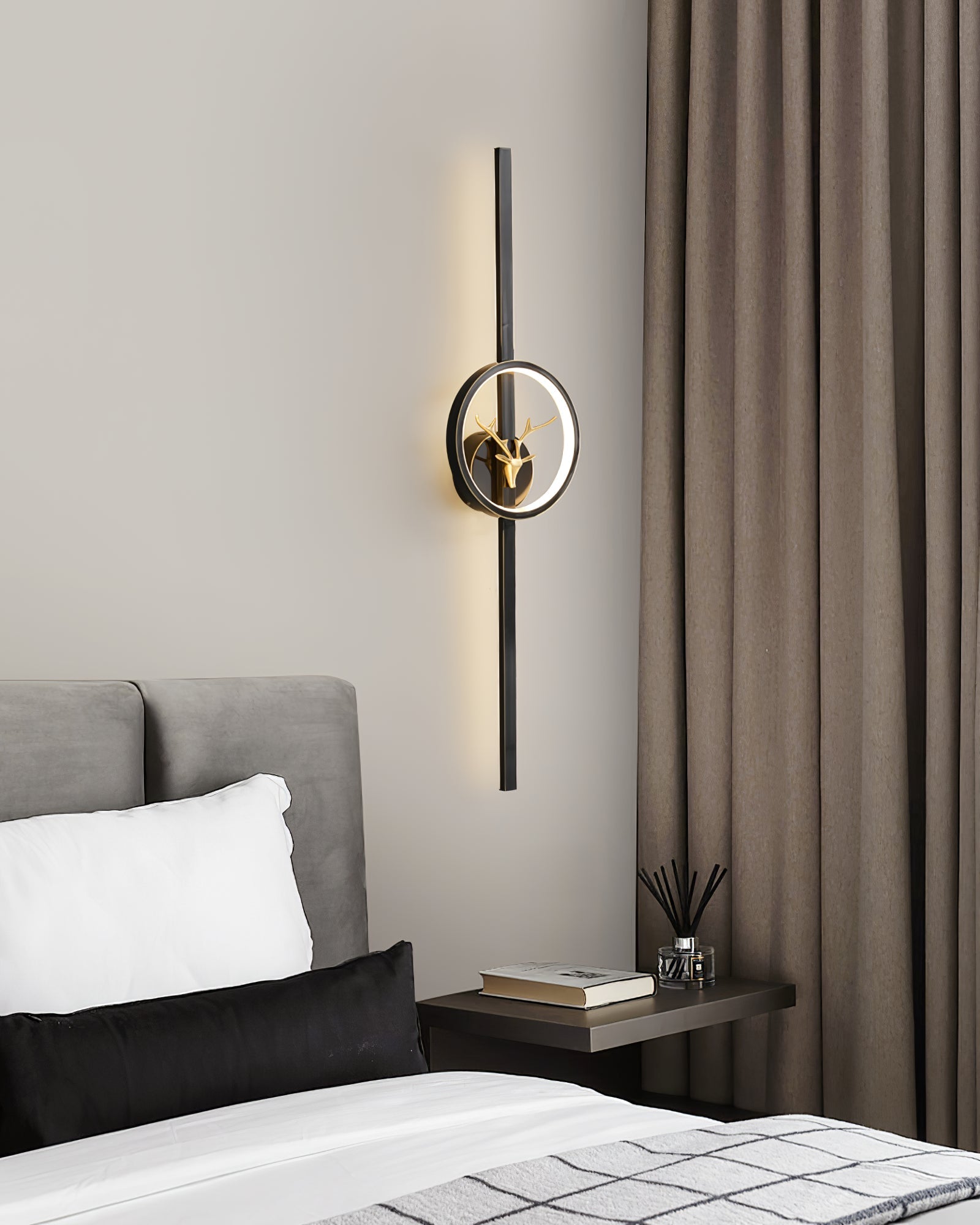 Vavinisra Classic Deer Brass Wall Lamp-Neutral Decor