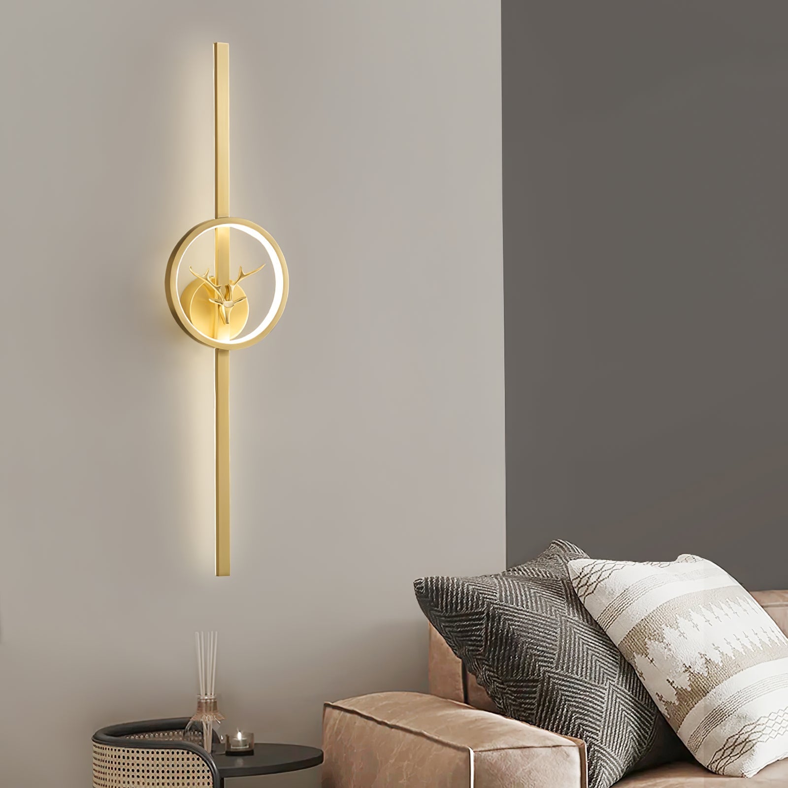 Vavinisra Classic Deer Brass Wall Lamp-Neutral Decor