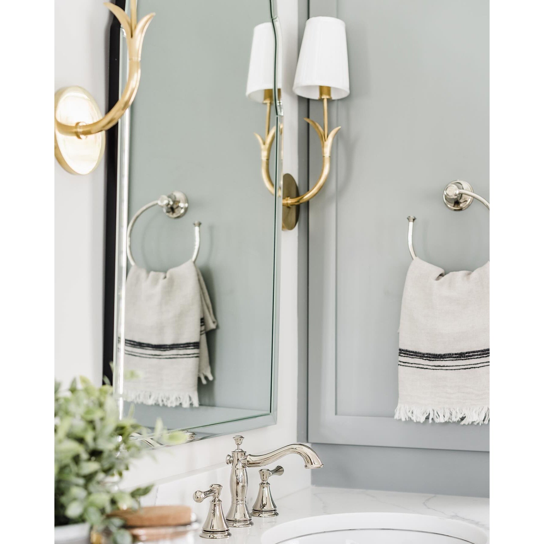Vespera Wall Lamp