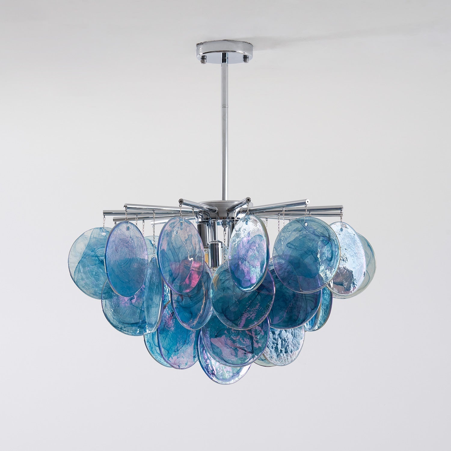 View of the chandelier's suspension cables.