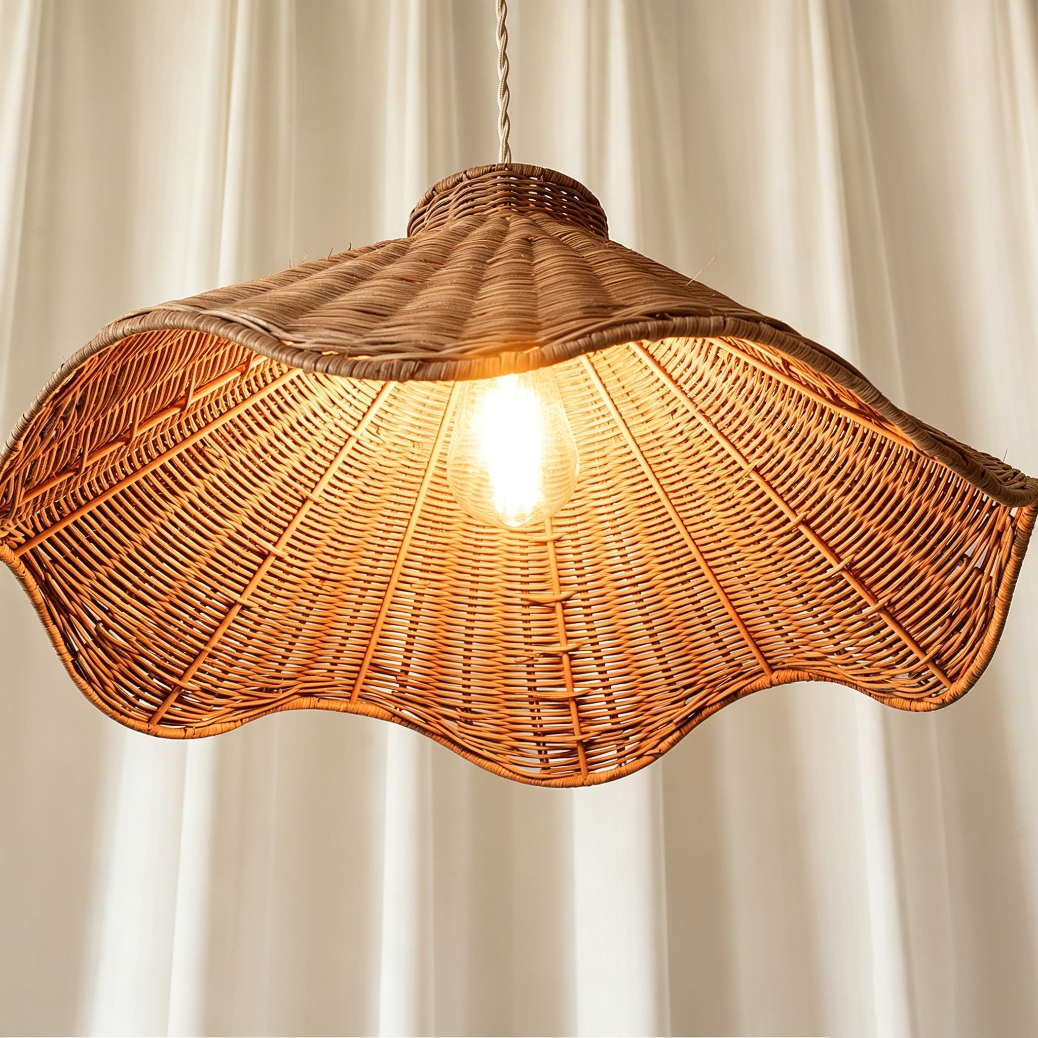 Dimensional drawing of the Maren pendant light with measurements.