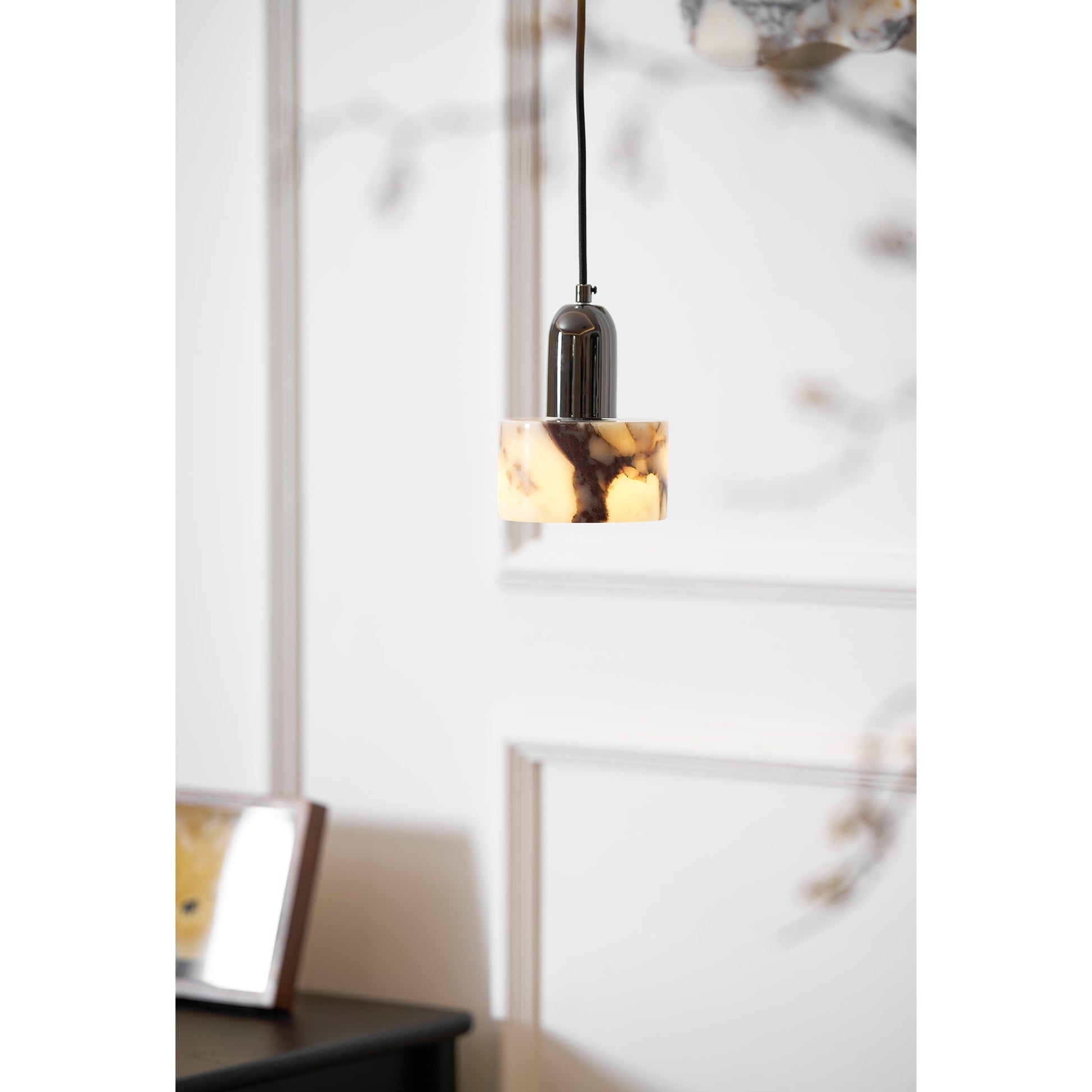 Flair Marble Pendant Lamp-Neutral Decor