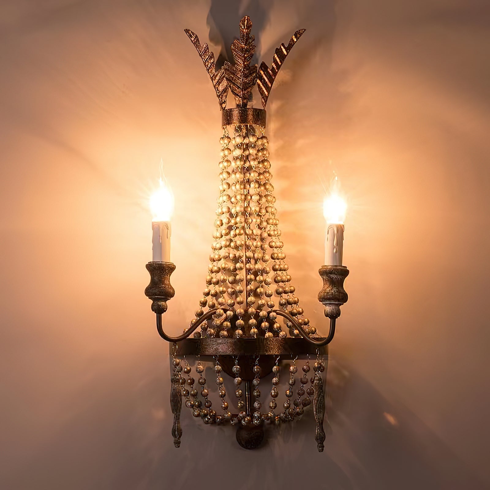 Dimensional drawing of the Delacroix Wall Lamp.