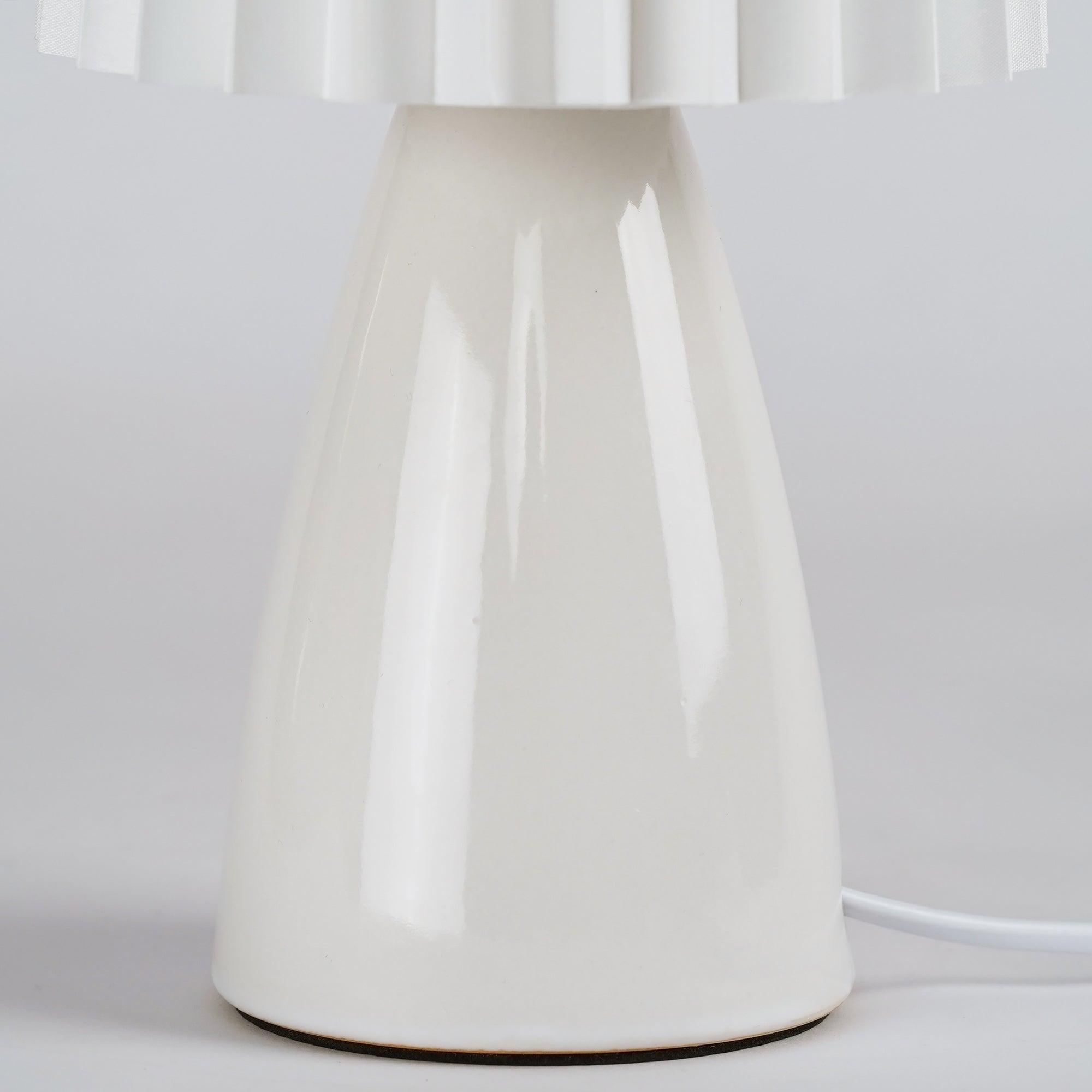 Boko Minimalist Fabric Table Lamp-Neutral Decor