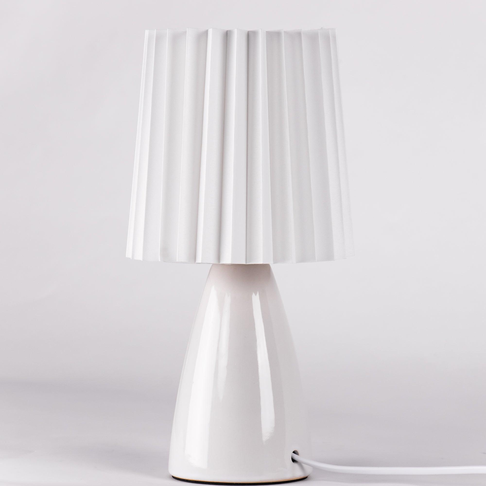 Boko Minimalist Fabric Table Lamp-Neutral Decor