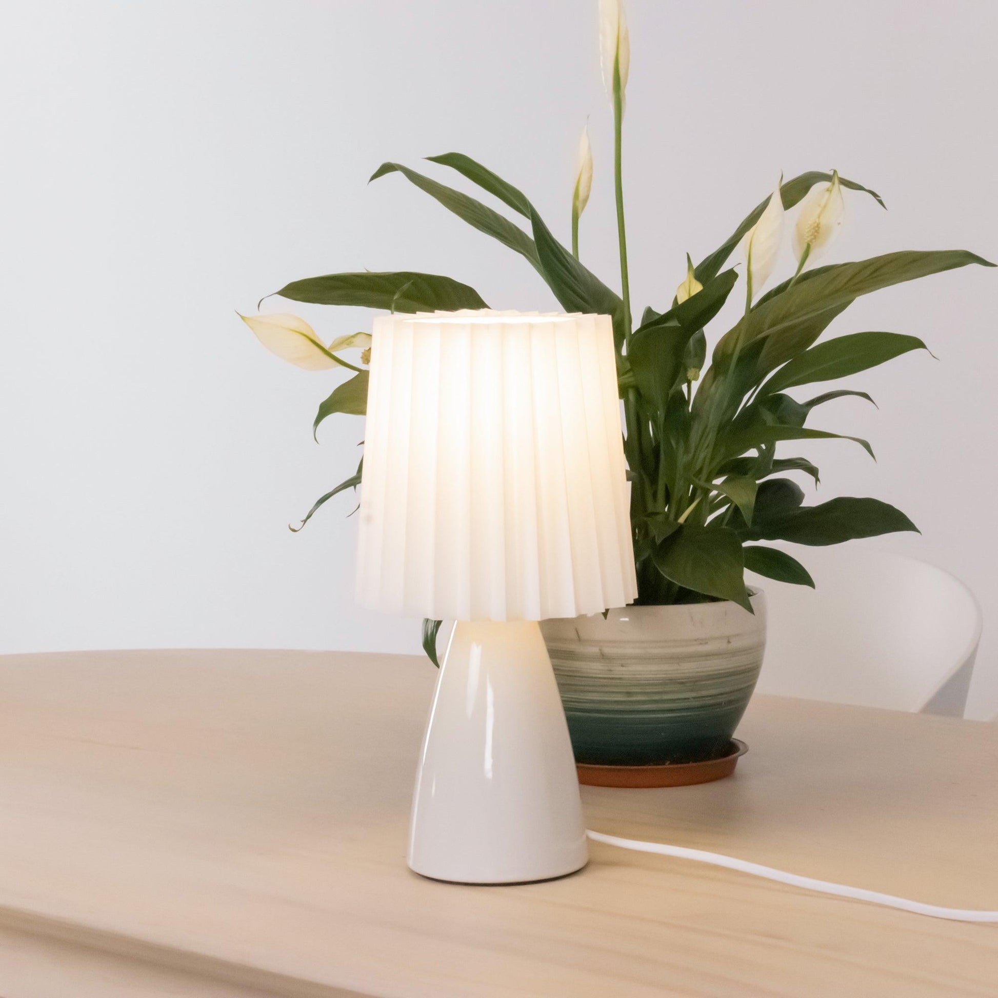 Boko Minimalist Fabric Table Lamp-Neutral Decor