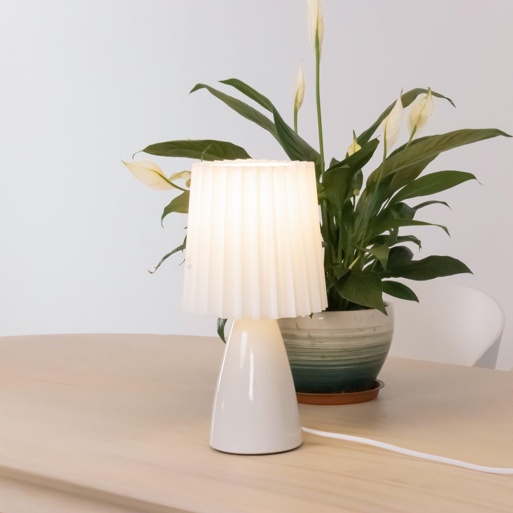 Boko Minimalist Fabric Table Lamp-Neutral Decor