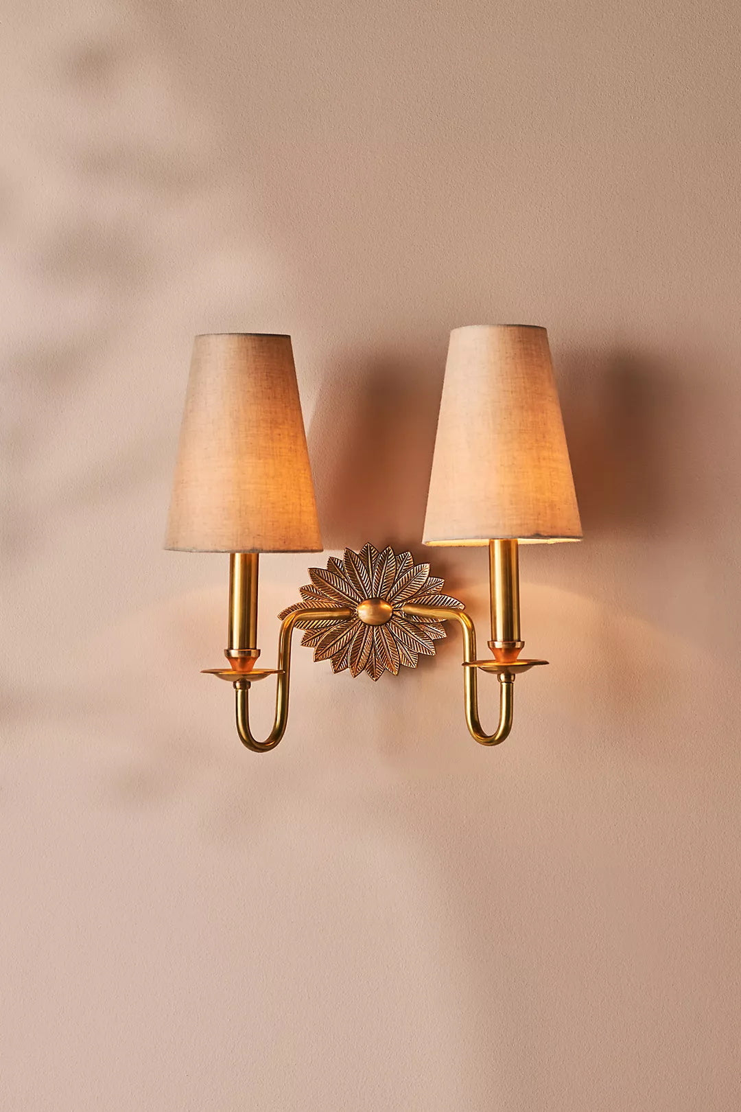 Tulia Wall Lamp