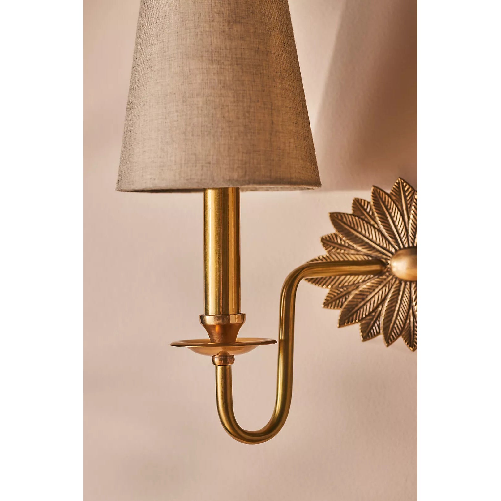 Tulia Wall Lamp