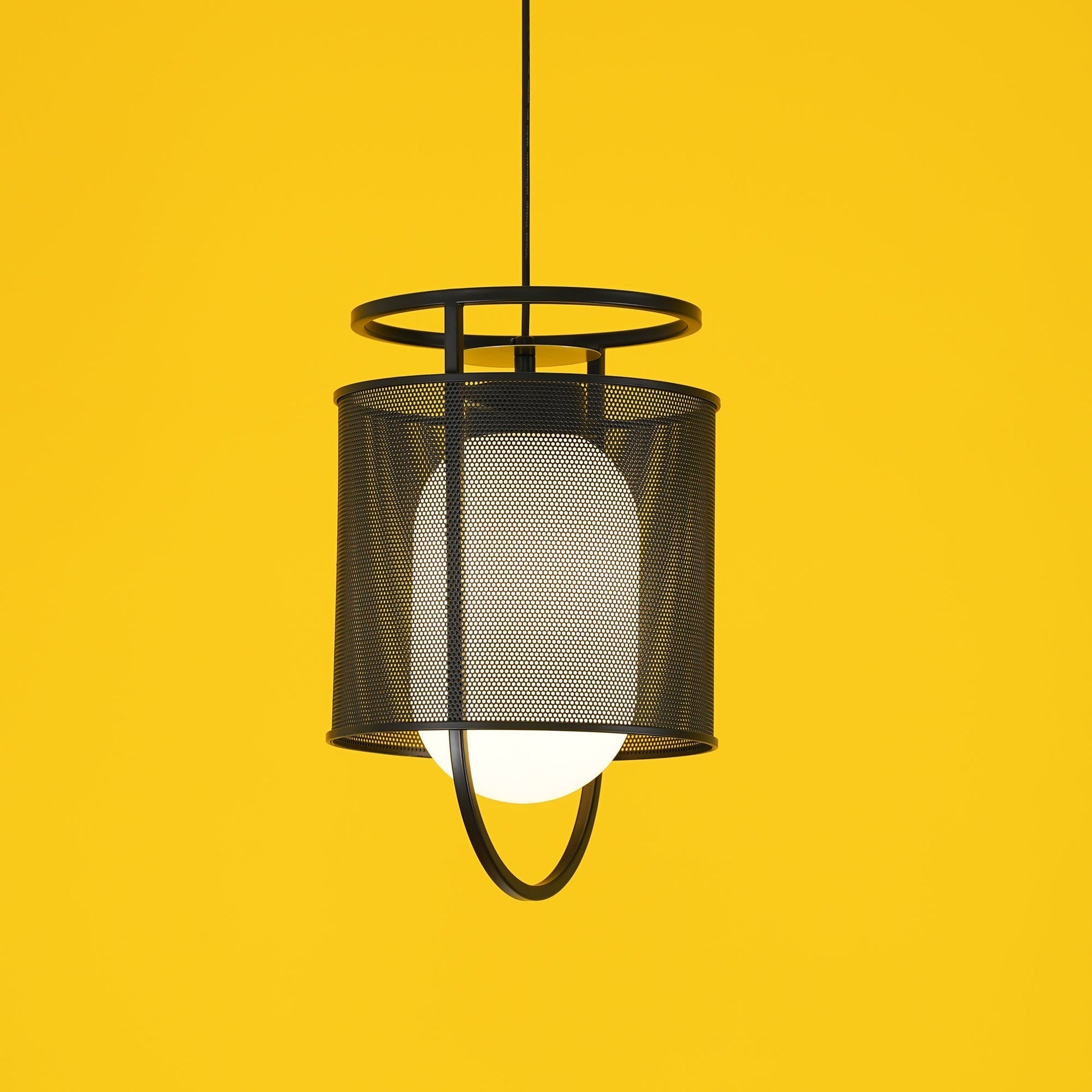 Meren Pendant Lamp Mesh Cylinder Brass Accent Industrial-Neutral Decor