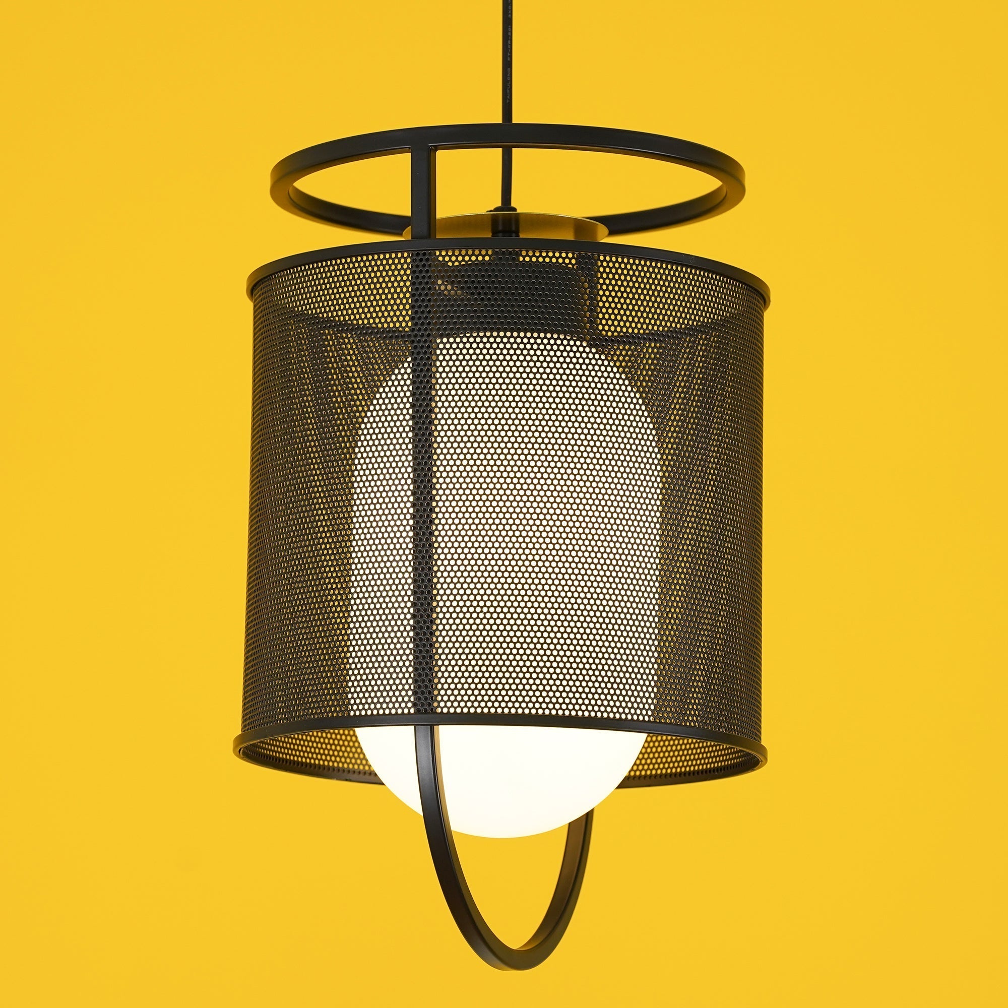 Meren Pendant Lamp Mesh Cylinder Brass Accent Industrial-Neutral Decor