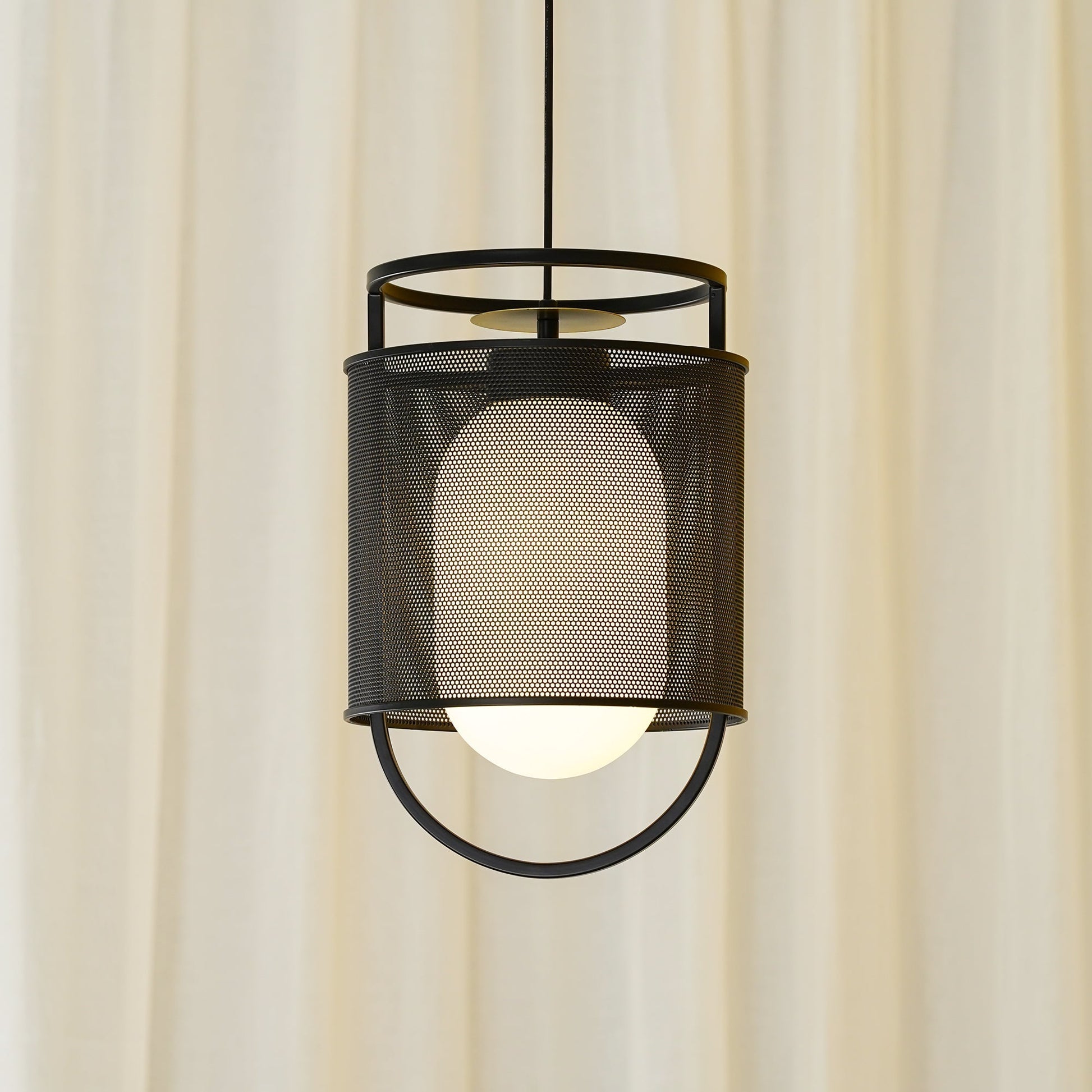 Meren Pendant Lamp Mesh Cylinder Brass Accent Industrial-Neutral Decor