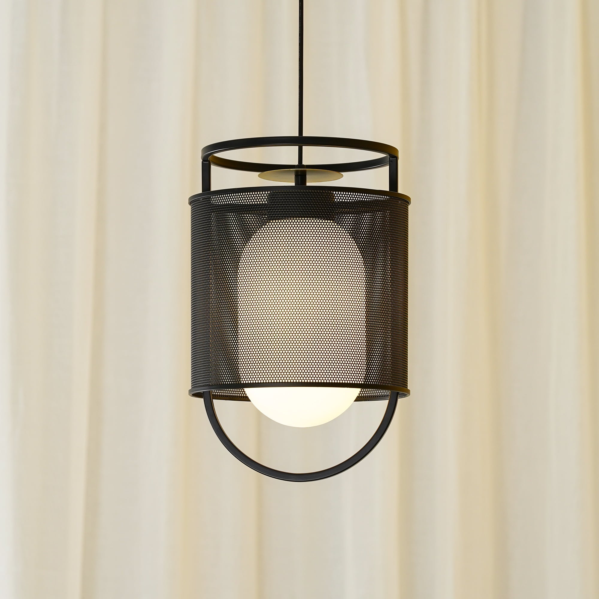 Meren Pendant Lamp Mesh Cylinder Brass Accent Industrial-Neutral Decor