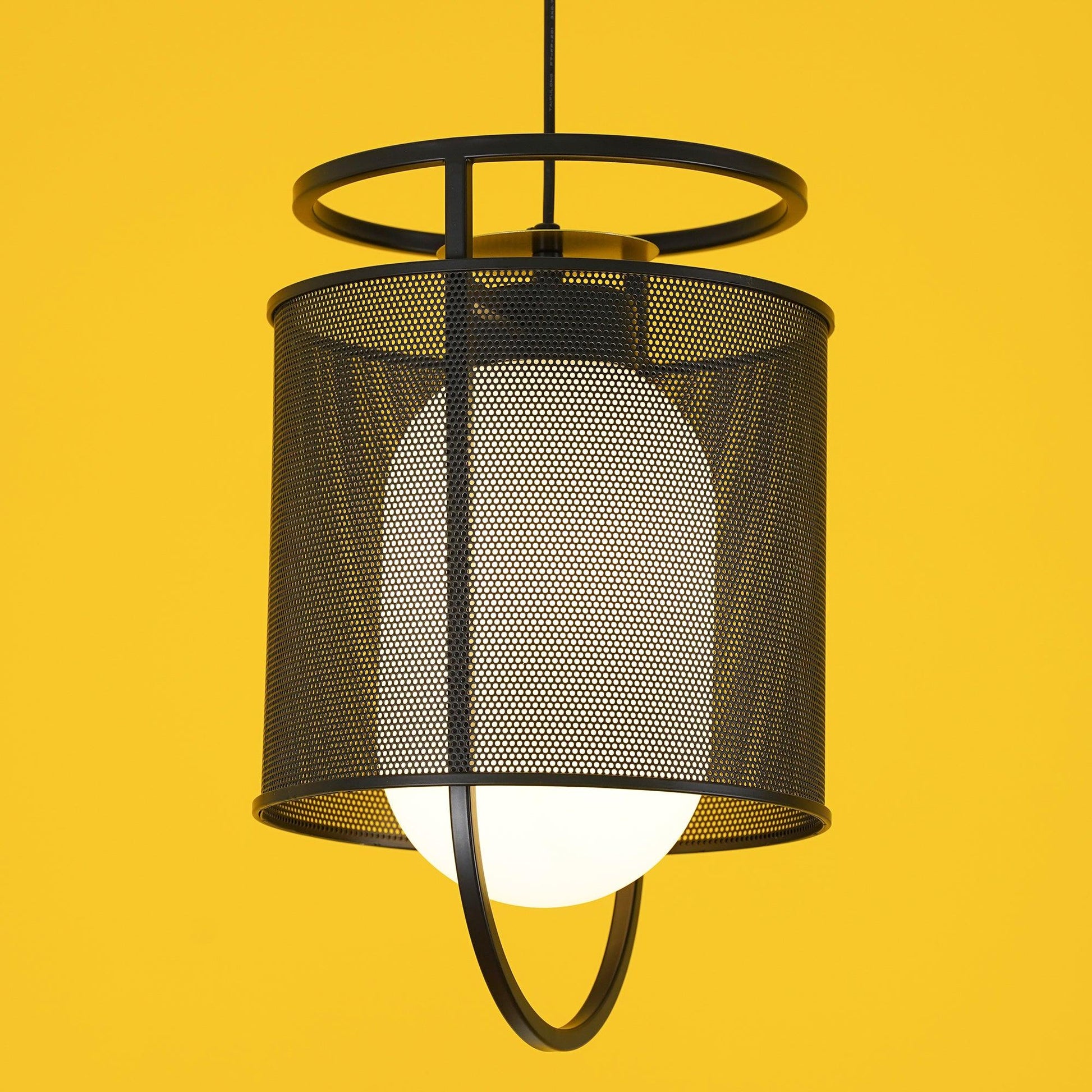 Meren Pendant Lamp Mesh Cylinder Brass Accent Industrial-Neutral Decor