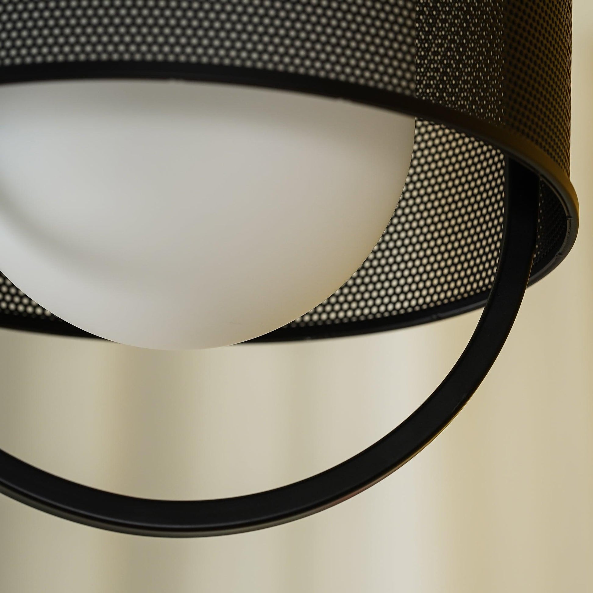 Meren Pendant Lamp Mesh Cylinder Brass Accent Industrial-Neutral Decor
