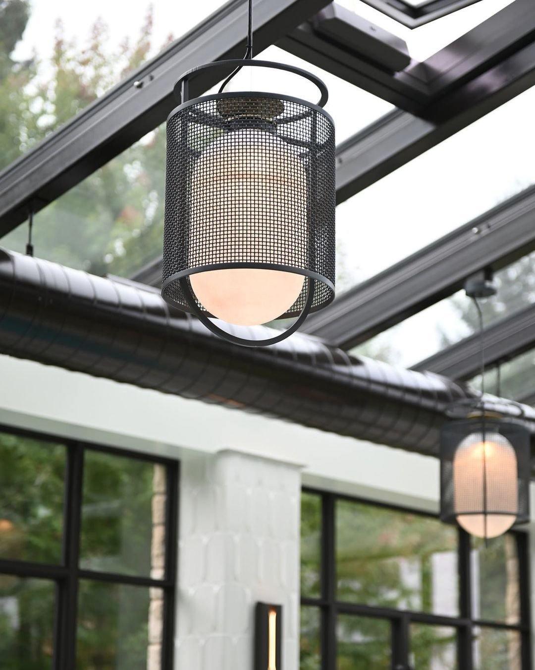 Meren Pendant Lamp Mesh Cylinder Brass Accent Industrial-Neutral Decor