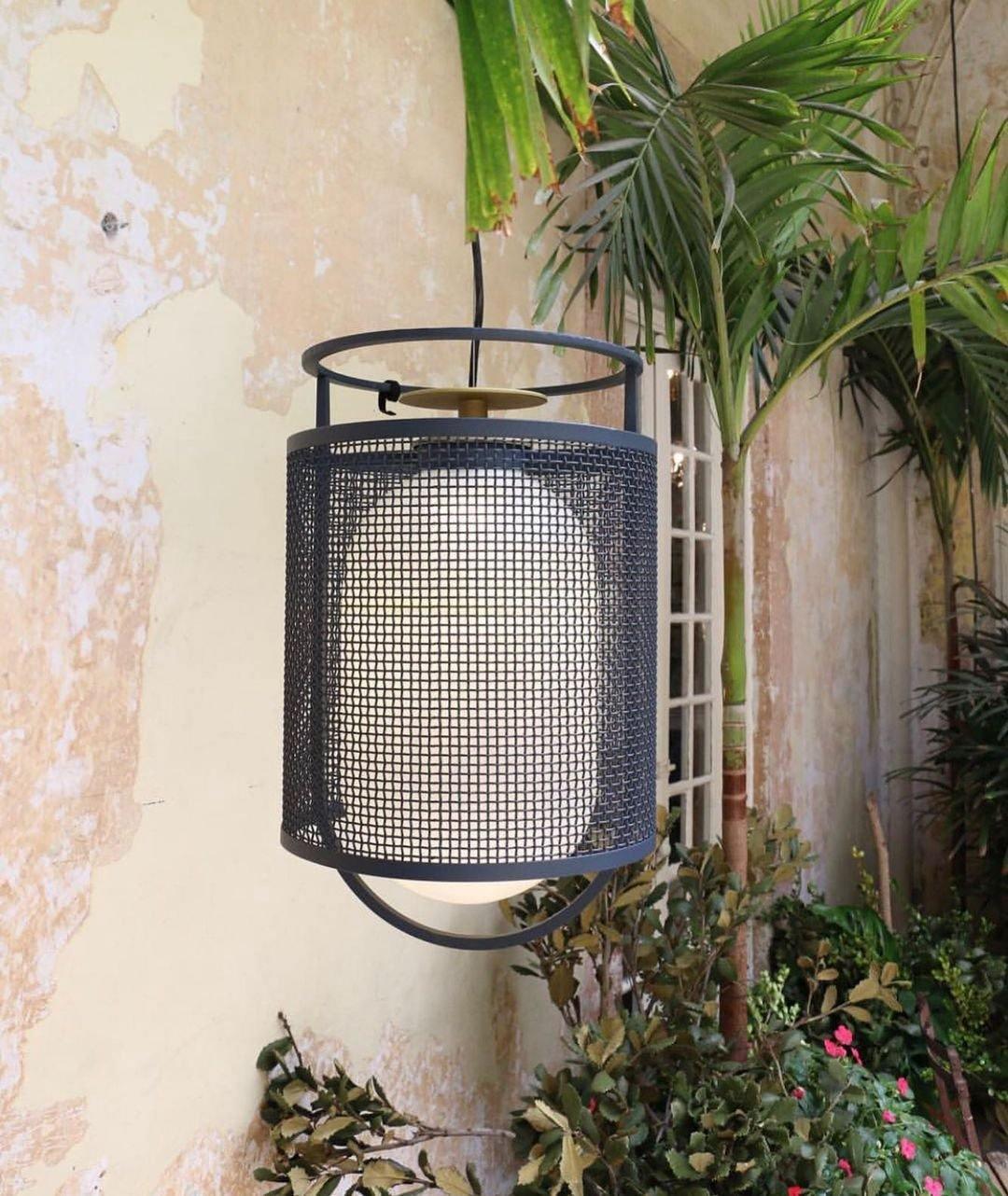 Meren Pendant Lamp Mesh Cylinder Brass Accent Industrial-Neutral Decor