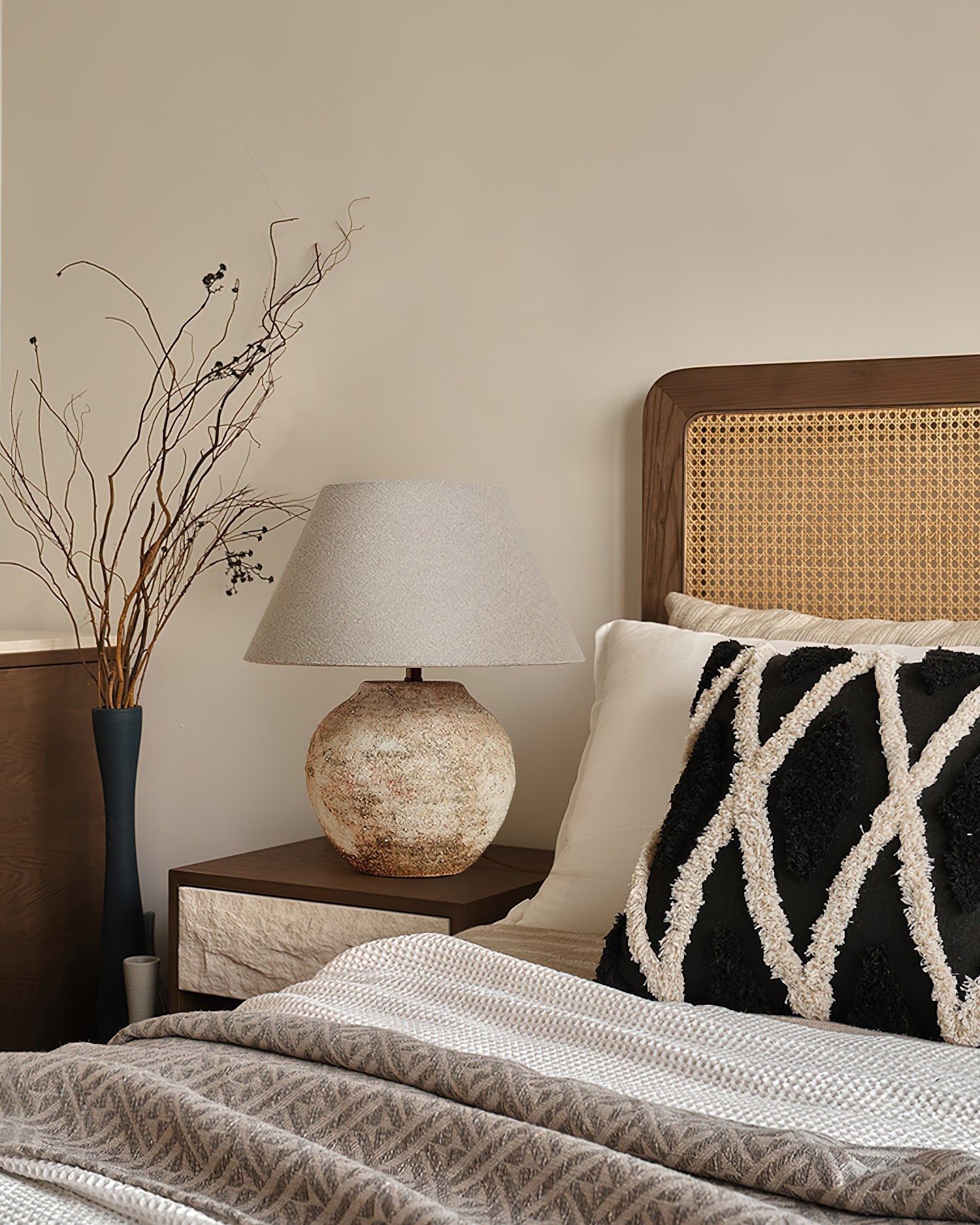 Siv Table Lamp Desert Sand Ceramic Base-Neutral Decor