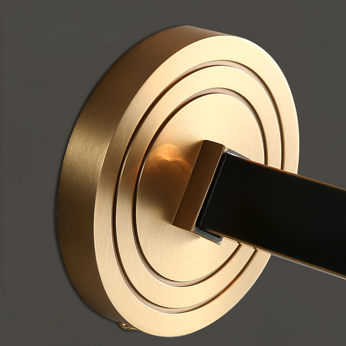 Devora Wall Lamp