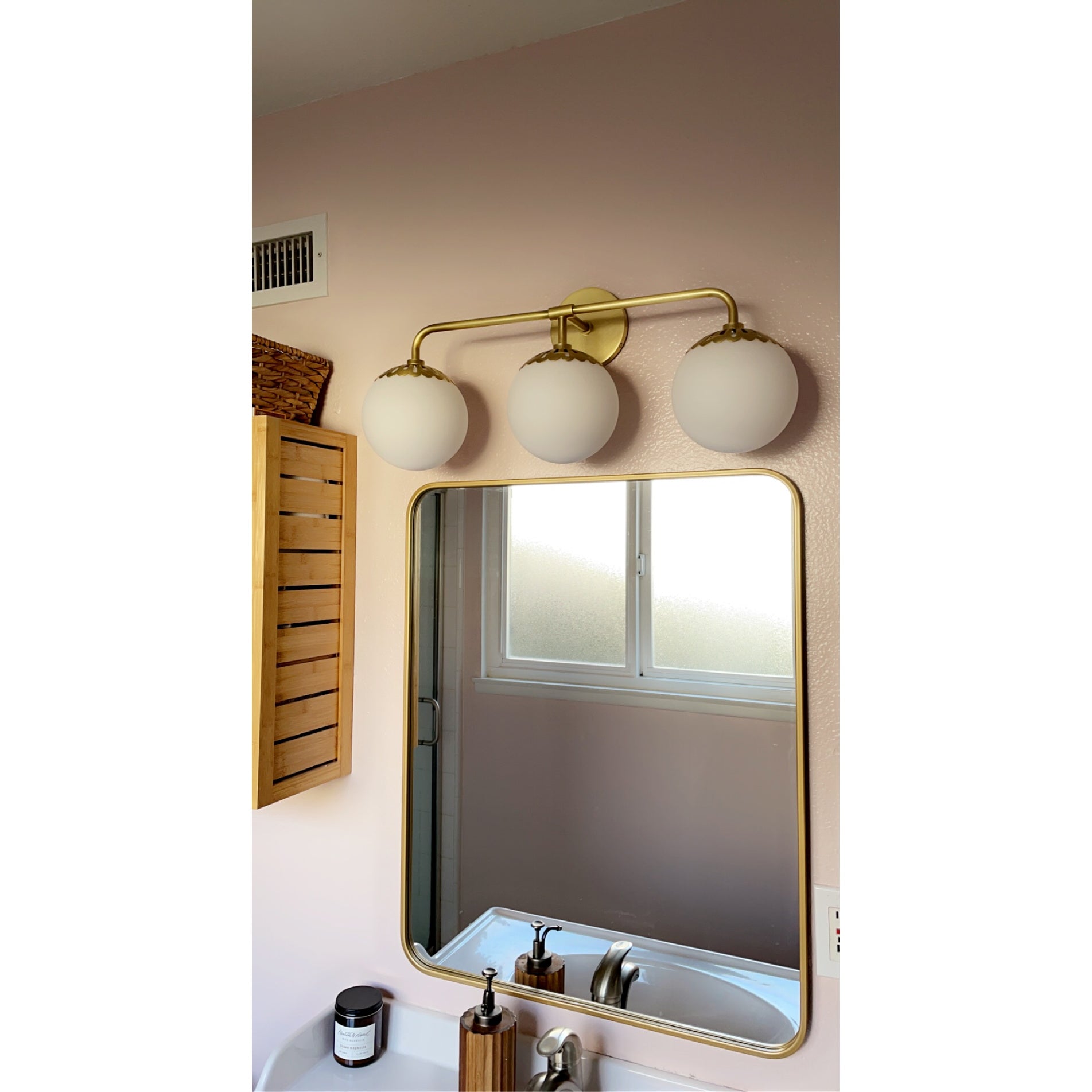 Caspian Wall Lamp