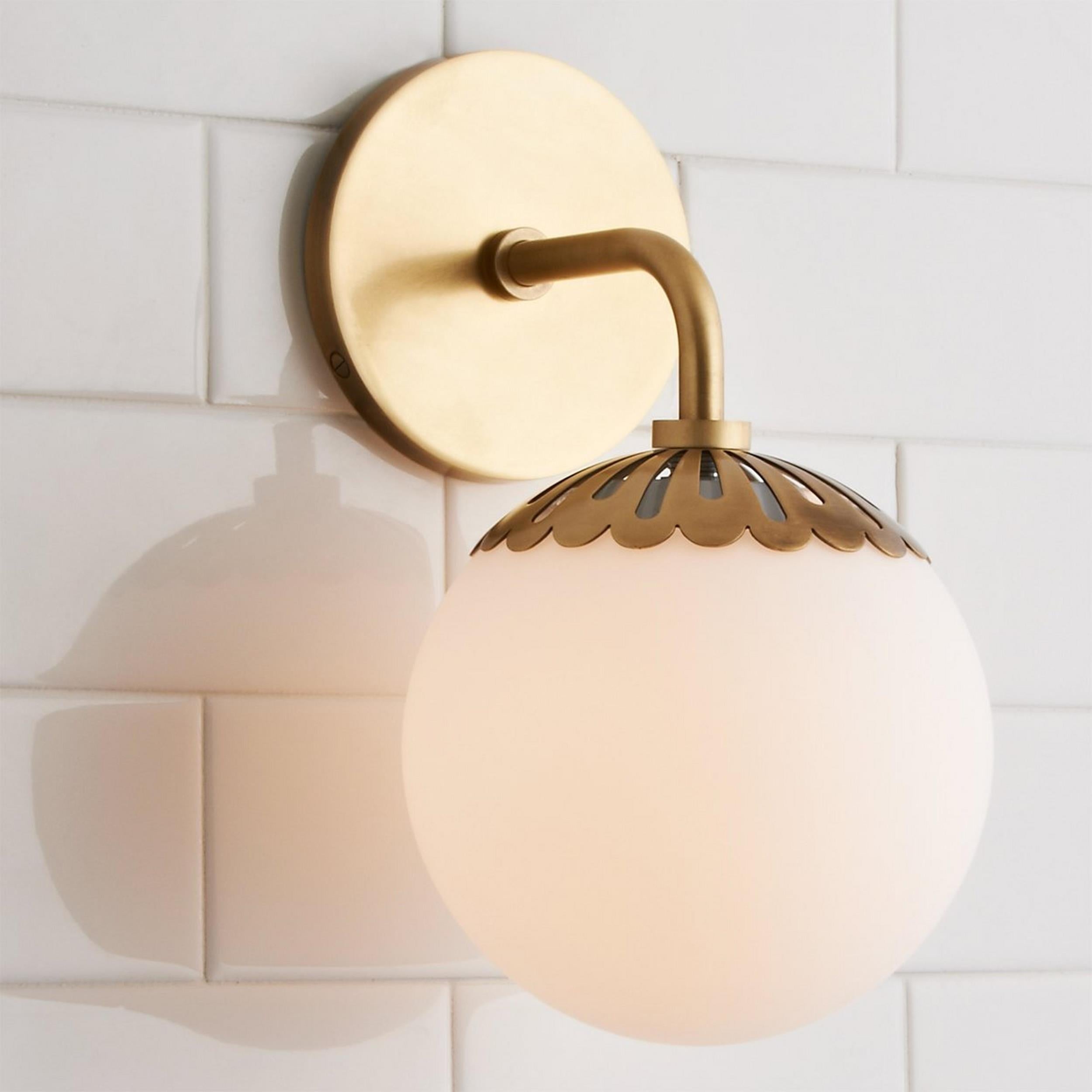 Caspian Wall Lamp