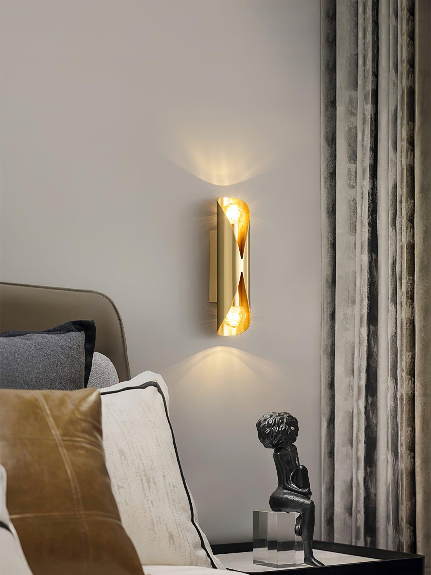 Avynila Modern Minimalist Diamonds Brass Wall Lamp-Neutral Decor