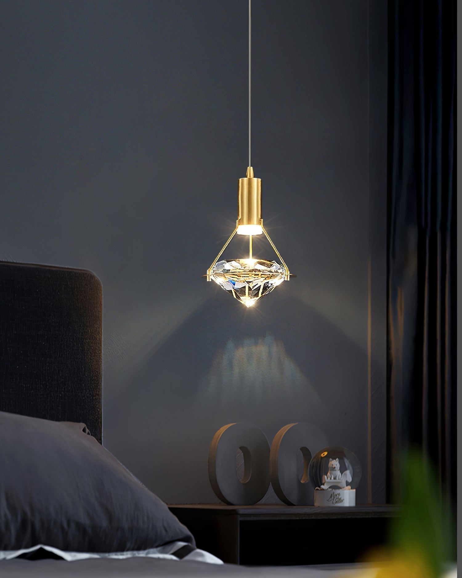 Cira Pendant Lamp Brass Crystal Elegant-Neutral Decor