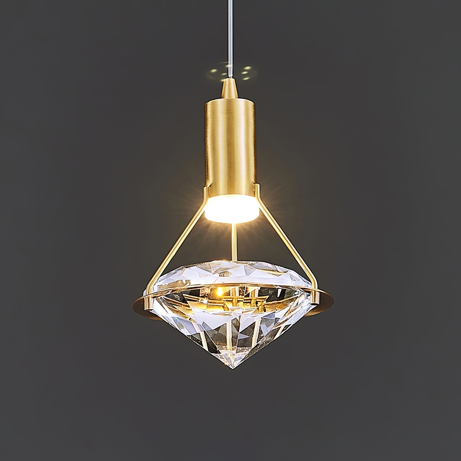 Cira Pendant Lamp Brass Crystal Elegant-Neutral Decor